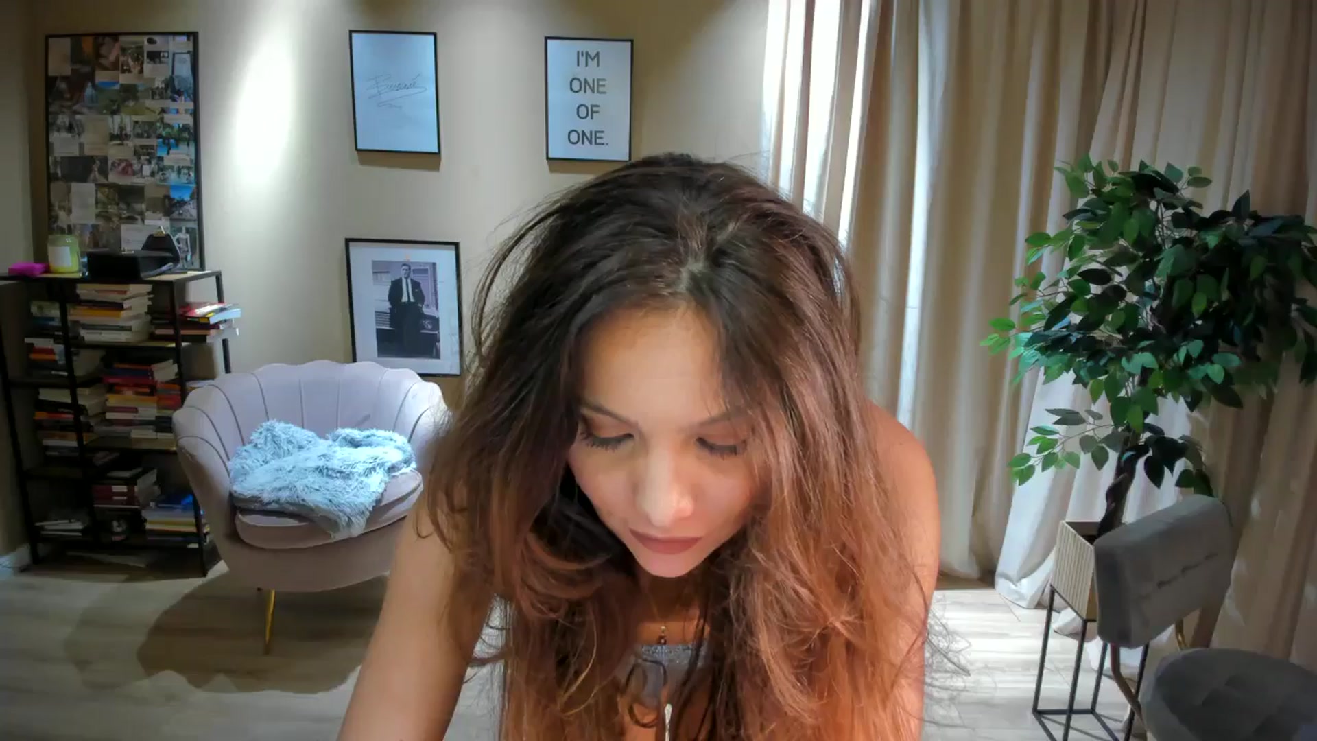 Gallery image thumbnail from SerenDYpity's myfreecams stream on, 11/13/2024, 18:22 image 4 of 20