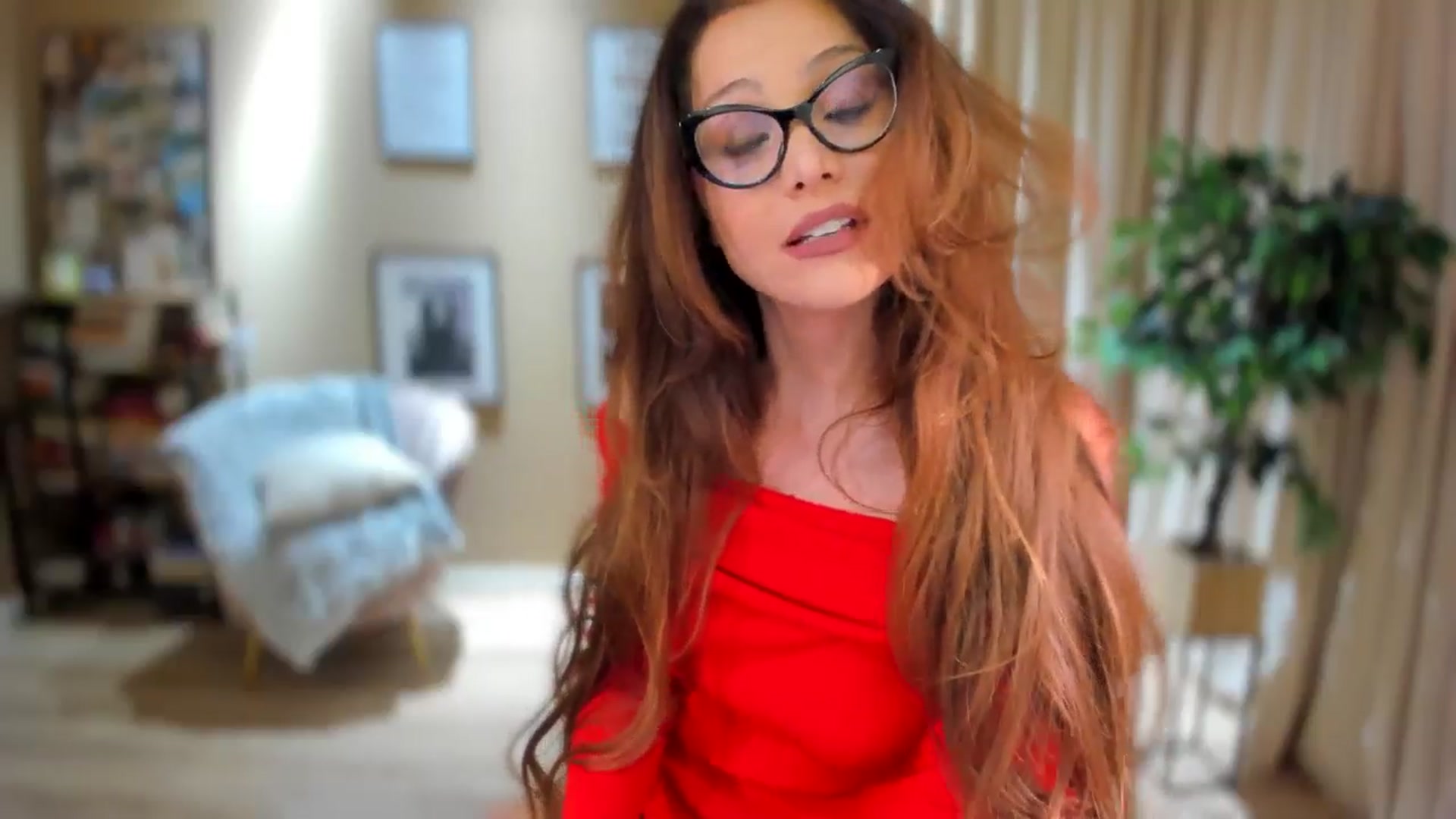 Gallery image thumbnail from SerenDYpity's myfreecams stream on, 11/13/2024, 21:20 image 3 of 20