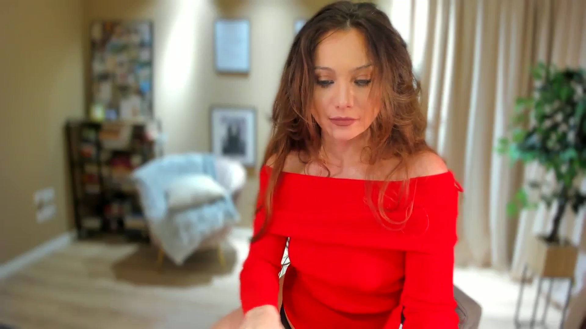 Gallery image thumbnail from SerenDYpity's myfreecams stream on, 11/13/2024, 21:20 image 5 of 20