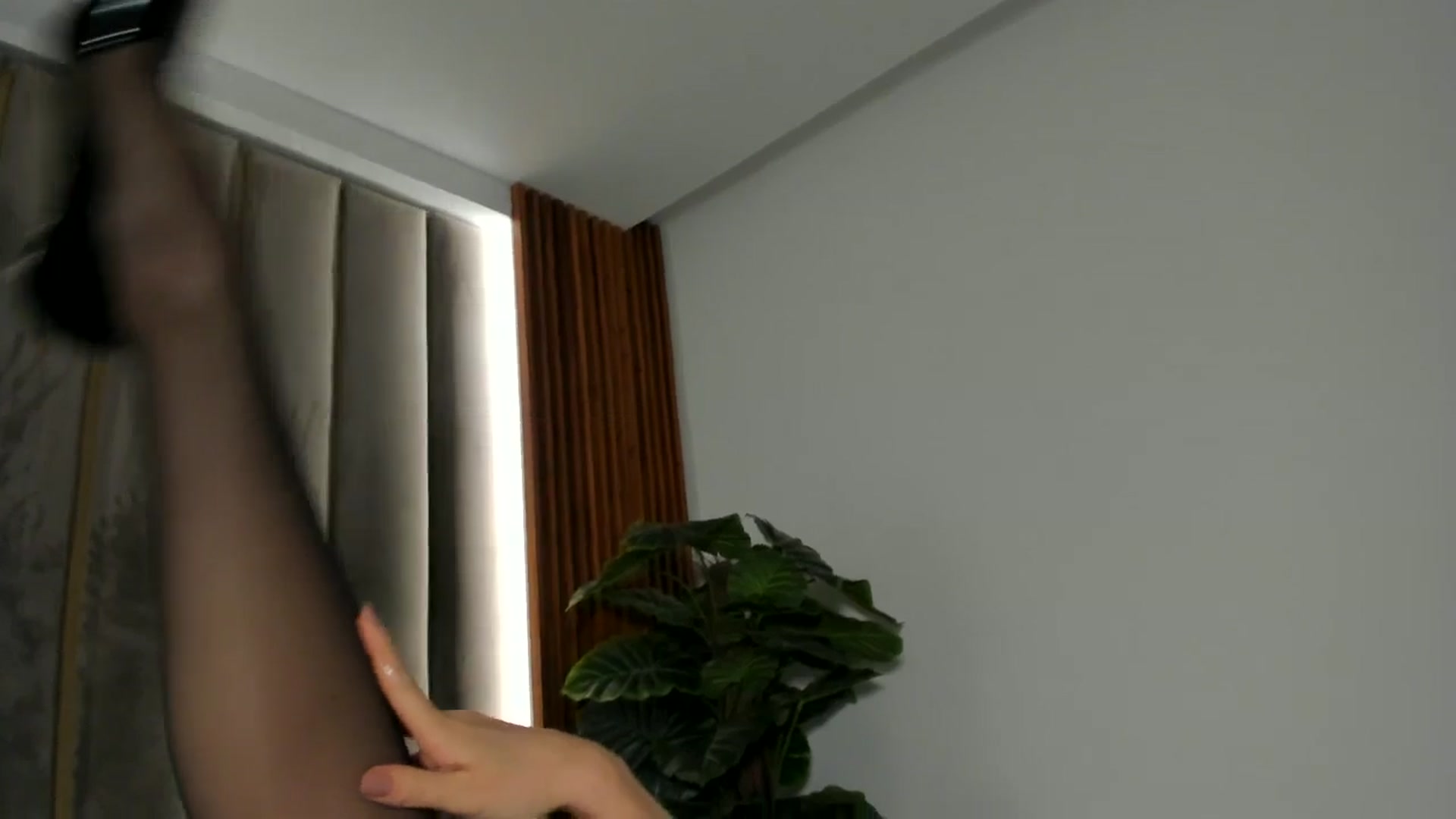Gallery image thumbnail from SerenDYpity's myfreecams stream on, 11/14/2024, 21:43 image 12 of 20