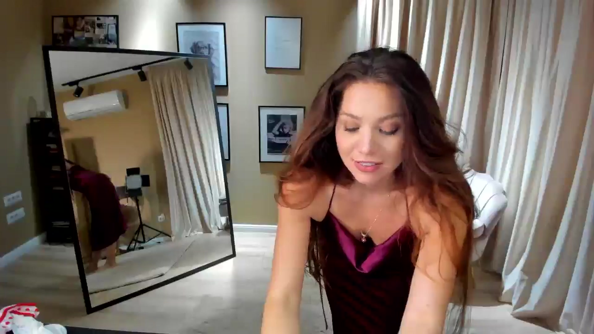 Gallery image thumbnail from SerenDYpity's myfreecams stream on, 12/07/2024, 19:36 image 7 of 20