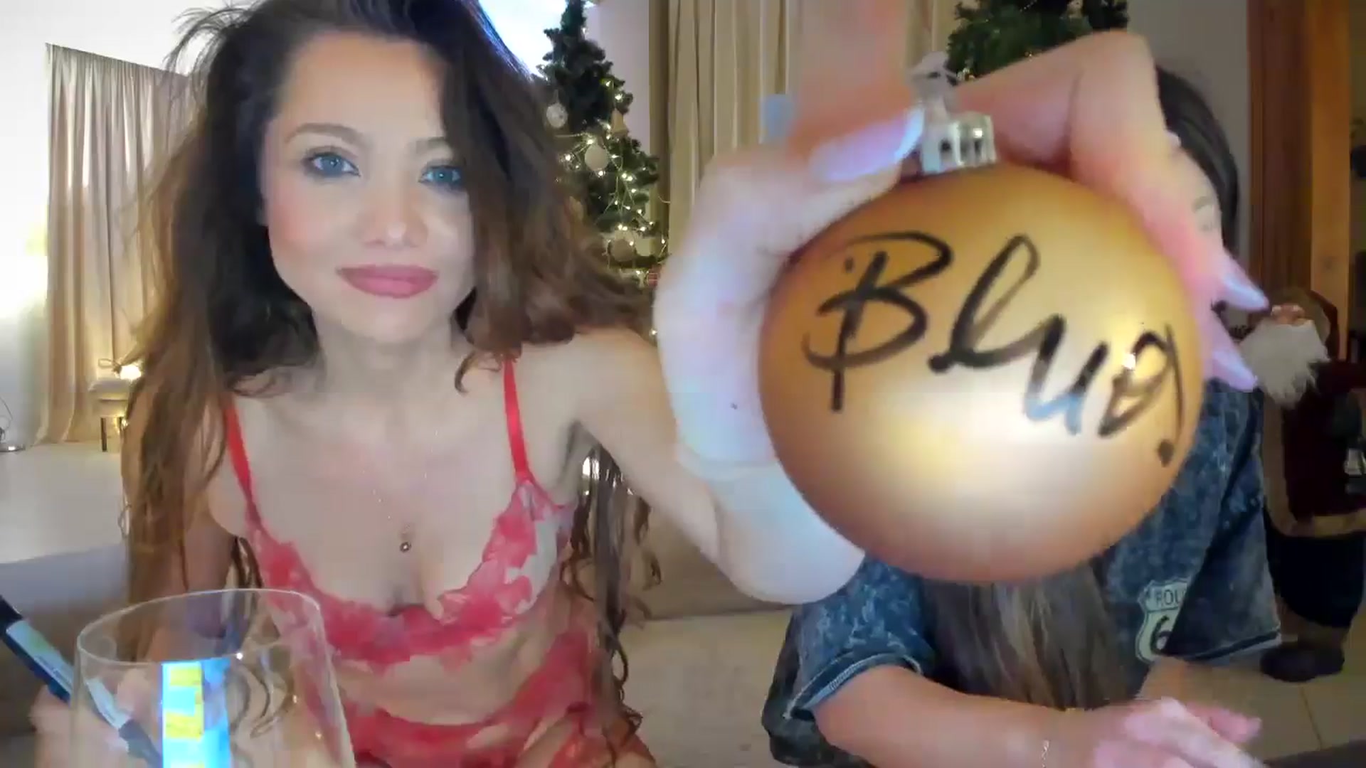 Gallery image thumbnail from SerenDYpity's myfreecams stream on, 12/15/2024, 17:13 image 15 of 20