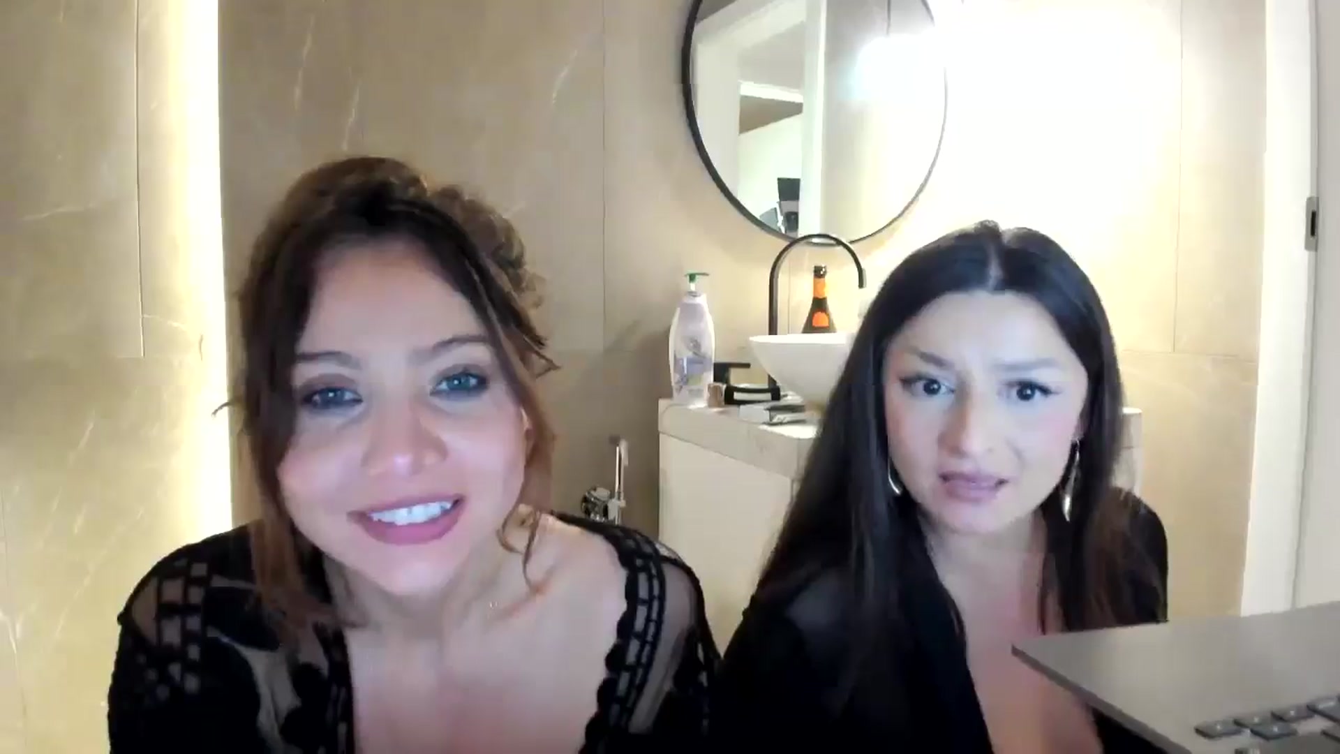 Gallery image thumbnail from SerenDYpity's myfreecams stream on, 12/15/2024, 19:29 image 7 of 20