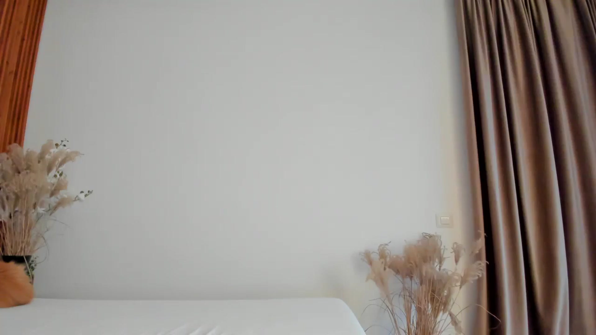 Gallery image thumbnail from SerenDYpity's myfreecams stream on, 02/02/2025, 15:22 image 14 of 20