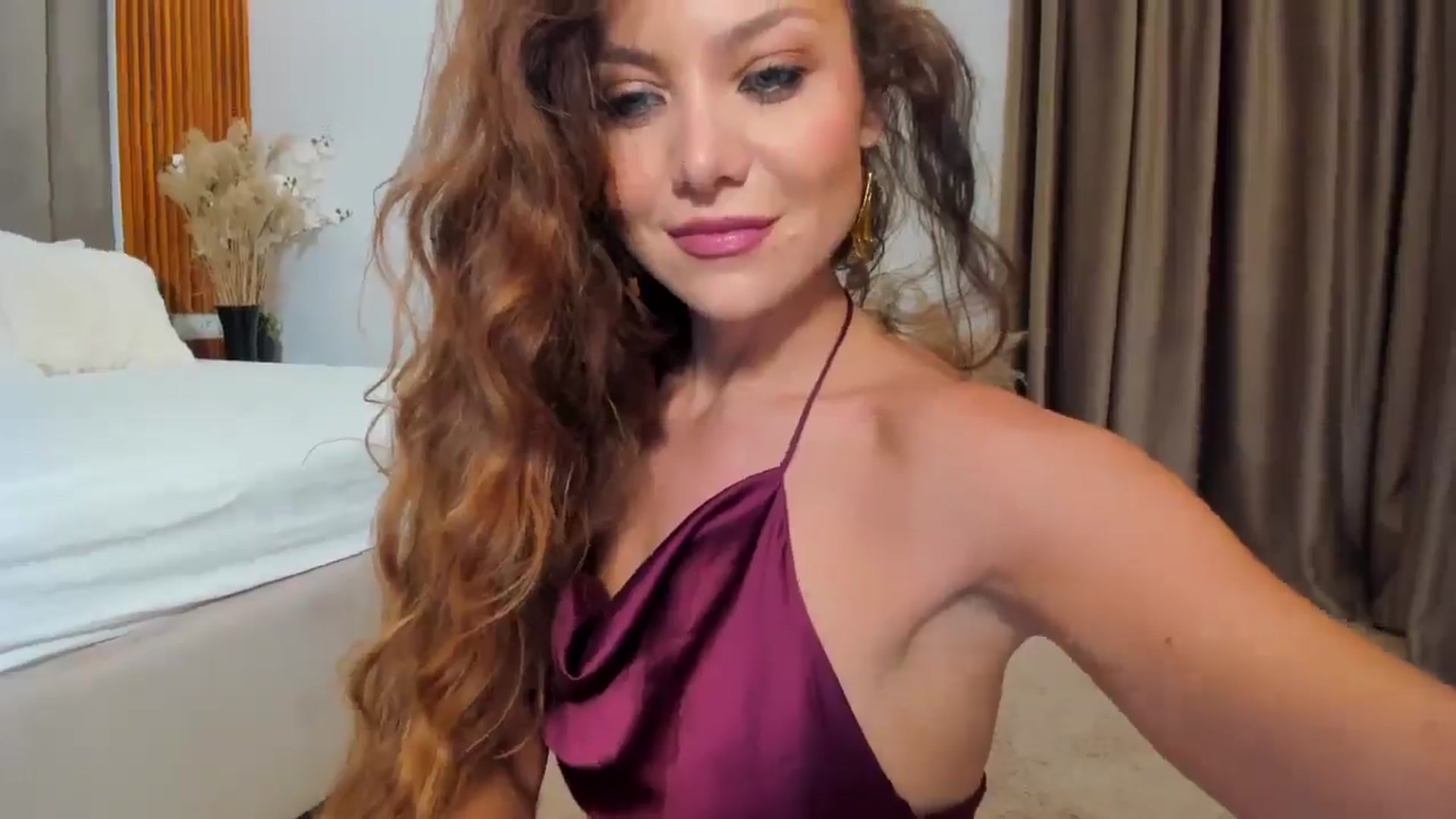 Gallery image thumbnail from SerenDYpity's myfreecams stream on, 02/05/2025, 18:07 image 20 of 20
