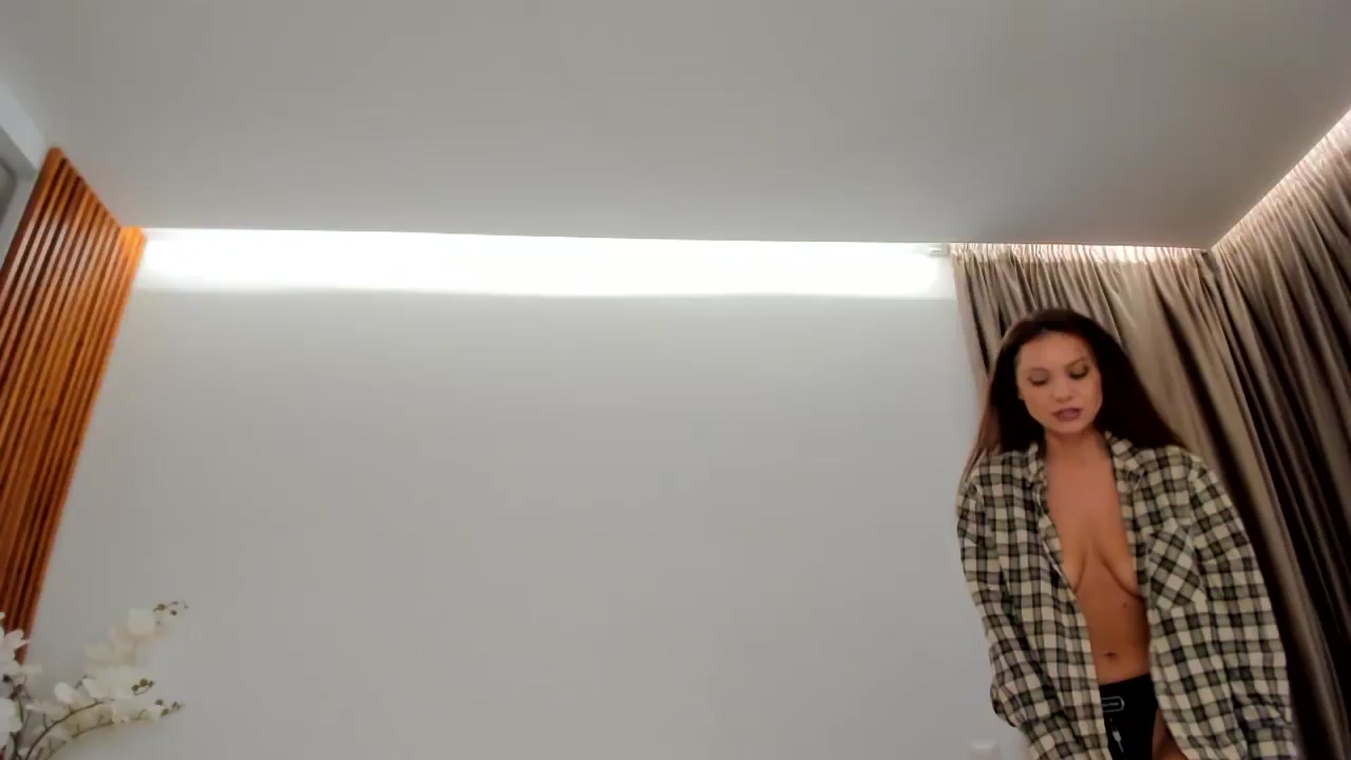Gallery image thumbnail from SerenDYpity's myfreecams stream on, 02/08/2025, 21:10 image 2 of 20
