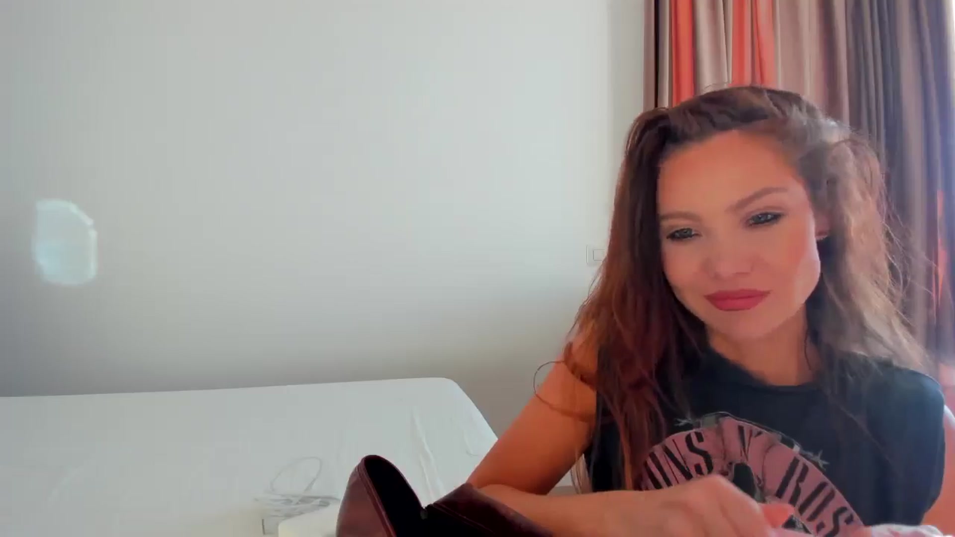 Gallery image thumbnail from SerenDYpity's myfreecams stream on, 02/09/2025, 14:48 image 3 of 20
