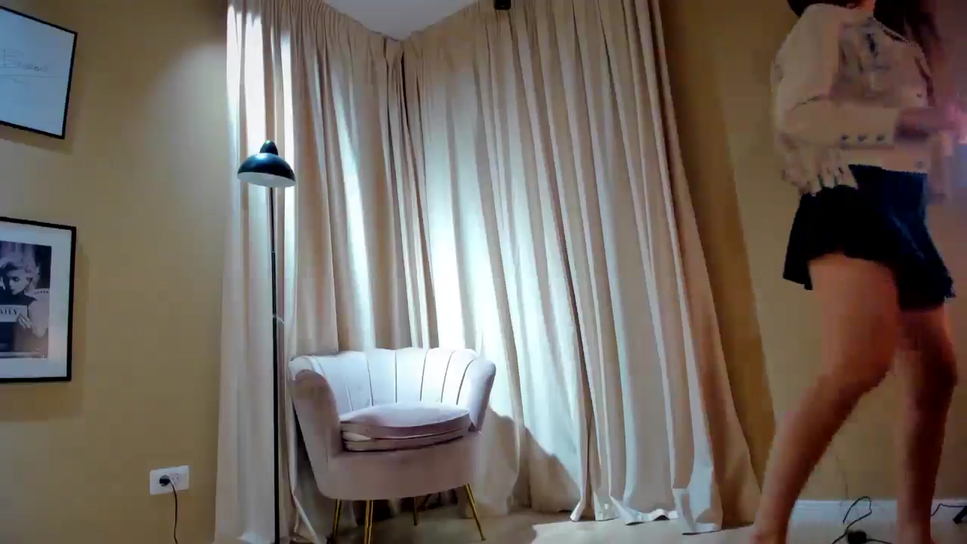 Gallery image thumbnail from SerenDYpity's myfreecams stream on, 02/19/2025, 19:23 image 7 of 20