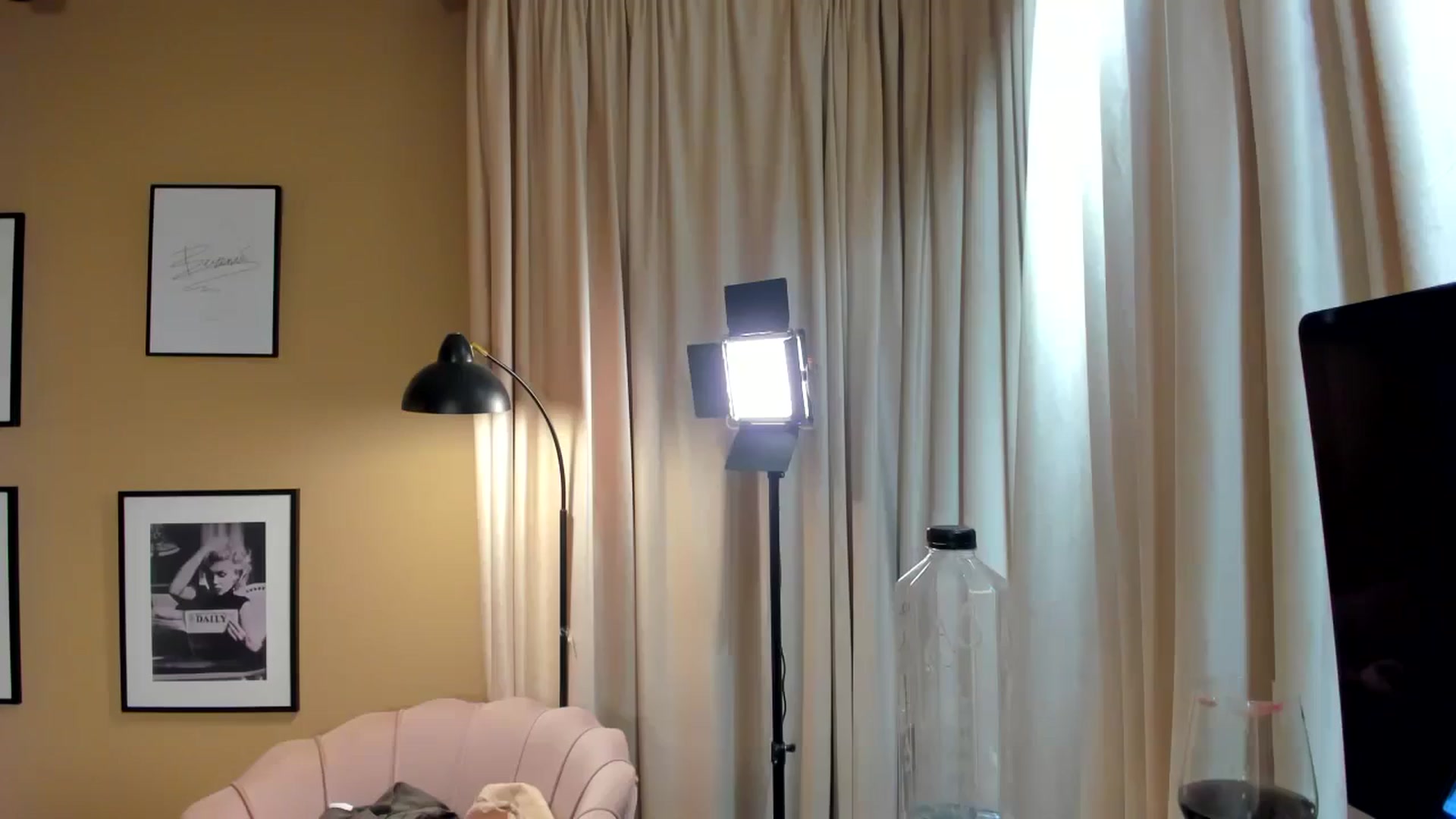 Gallery image thumbnail from SerenDYpity's myfreecams stream on, 02/23/2025, 19:44 image 1 of 20