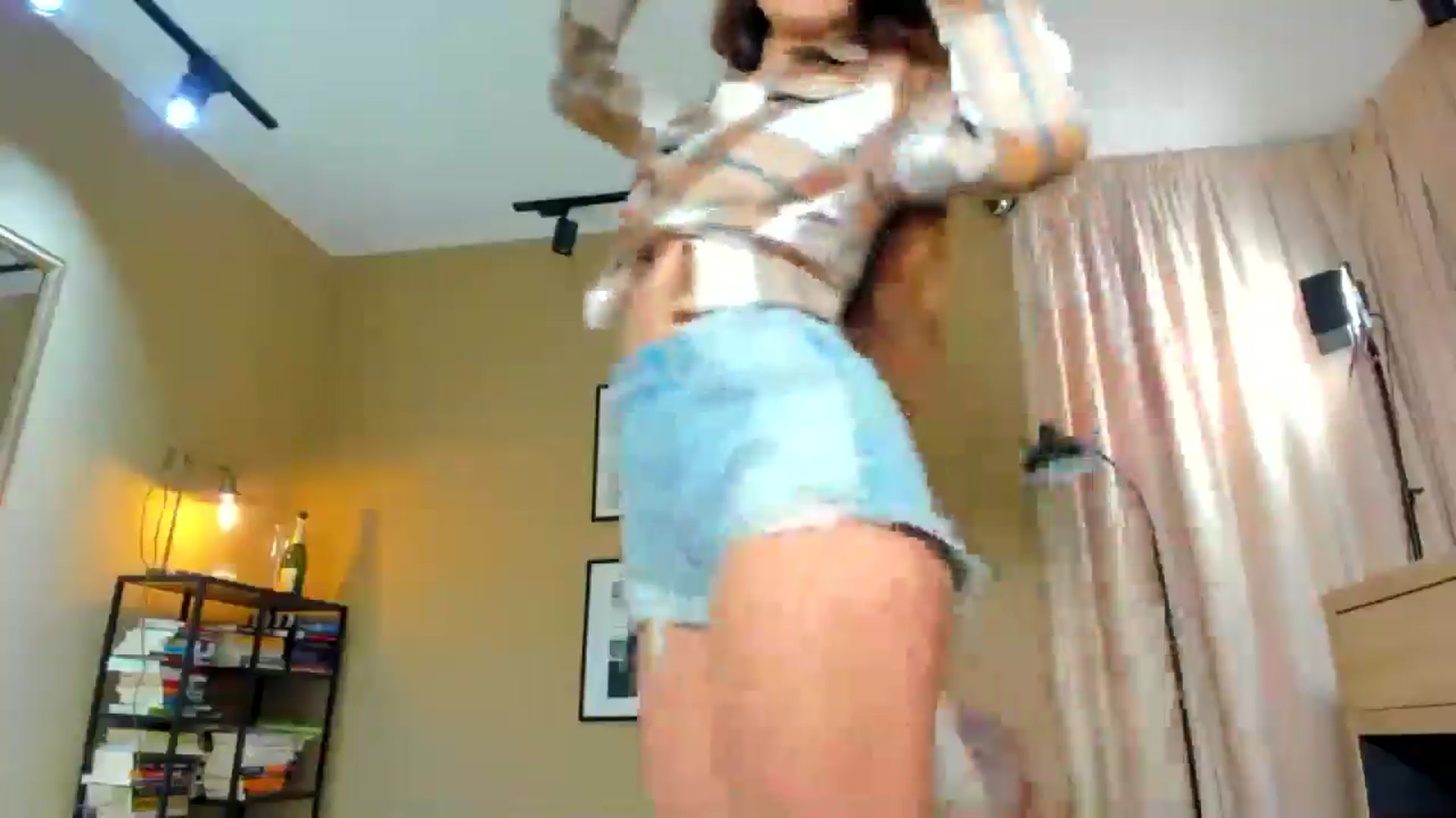 Gallery image thumbnail from SerenDYpity's myfreecams stream on, 03/02/2025, 19:57 image 16 of 20