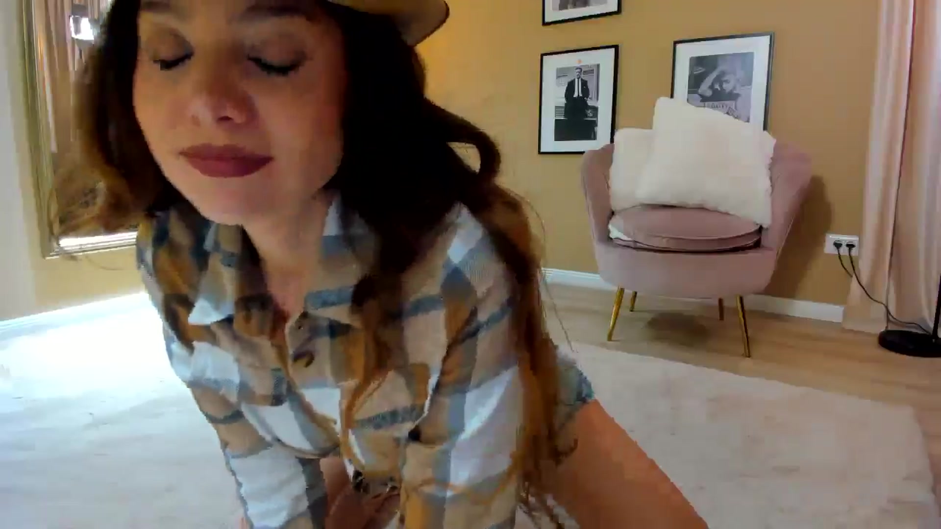 Gallery image thumbnail from SerenDYpity's myfreecams stream on, 03/02/2025, 19:57 image 12 of 20
