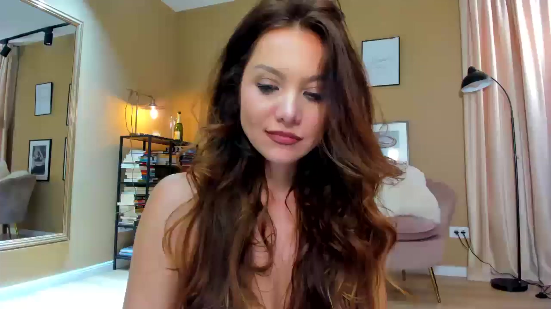 Gallery image thumbnail from SerenDYpity's myfreecams stream on, 03/02/2025, 20:12 image 8 of 20