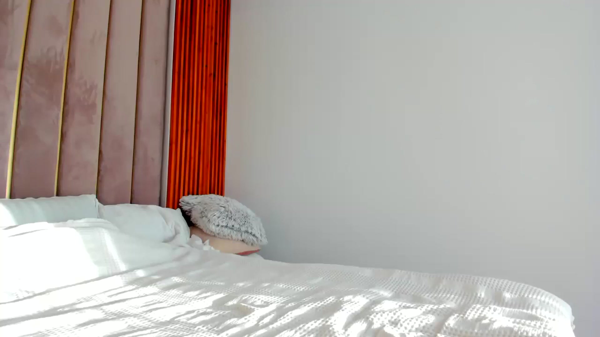 Gallery image thumbnail from SerenDYpity's myfreecams stream on, 03/13/2025, 15:45 image 17 of 20