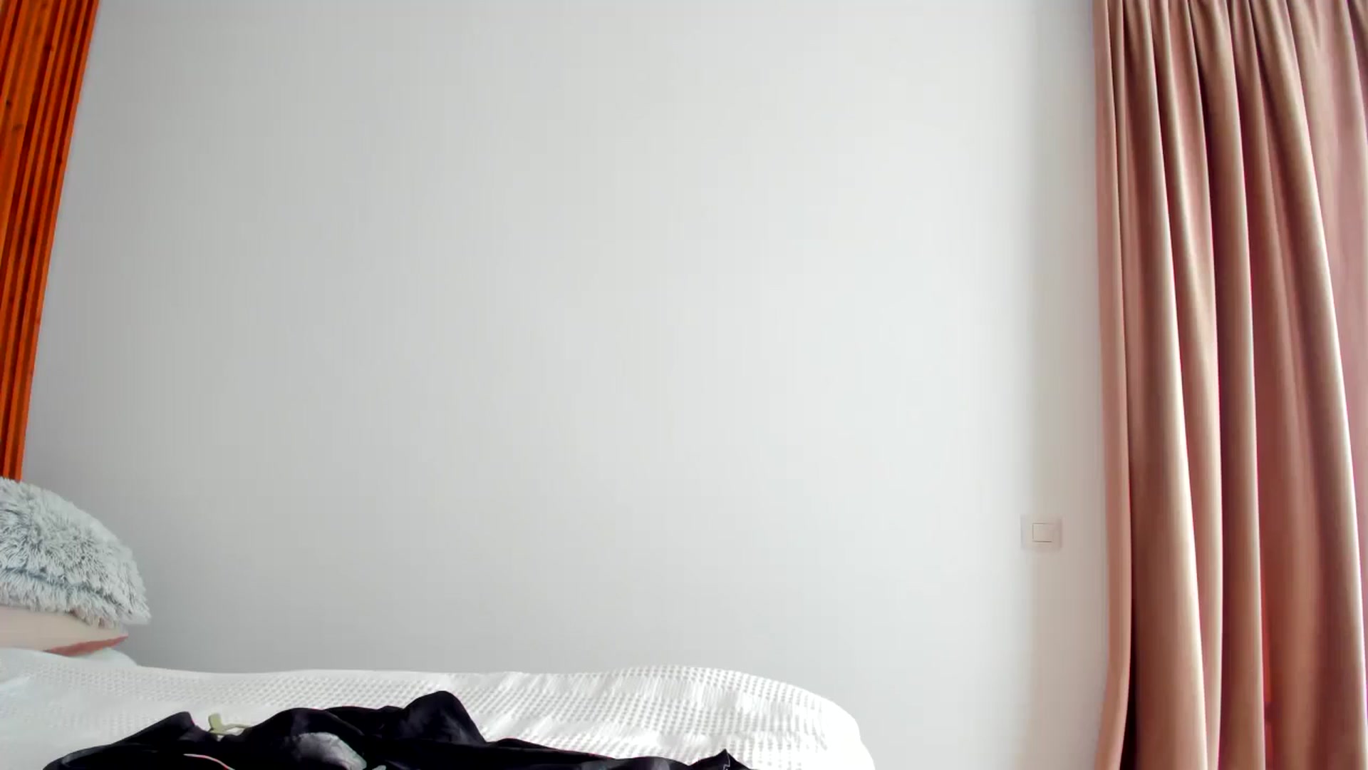 Gallery image thumbnail from SerenDYpity's myfreecams stream on, 03/13/2025, 15:45 image 9 of 20