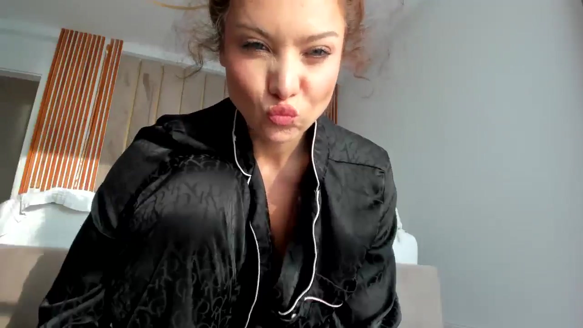 Gallery image thumbnail from SerenDYpity's myfreecams stream on, 03/13/2025, 15:45 image 5 of 20