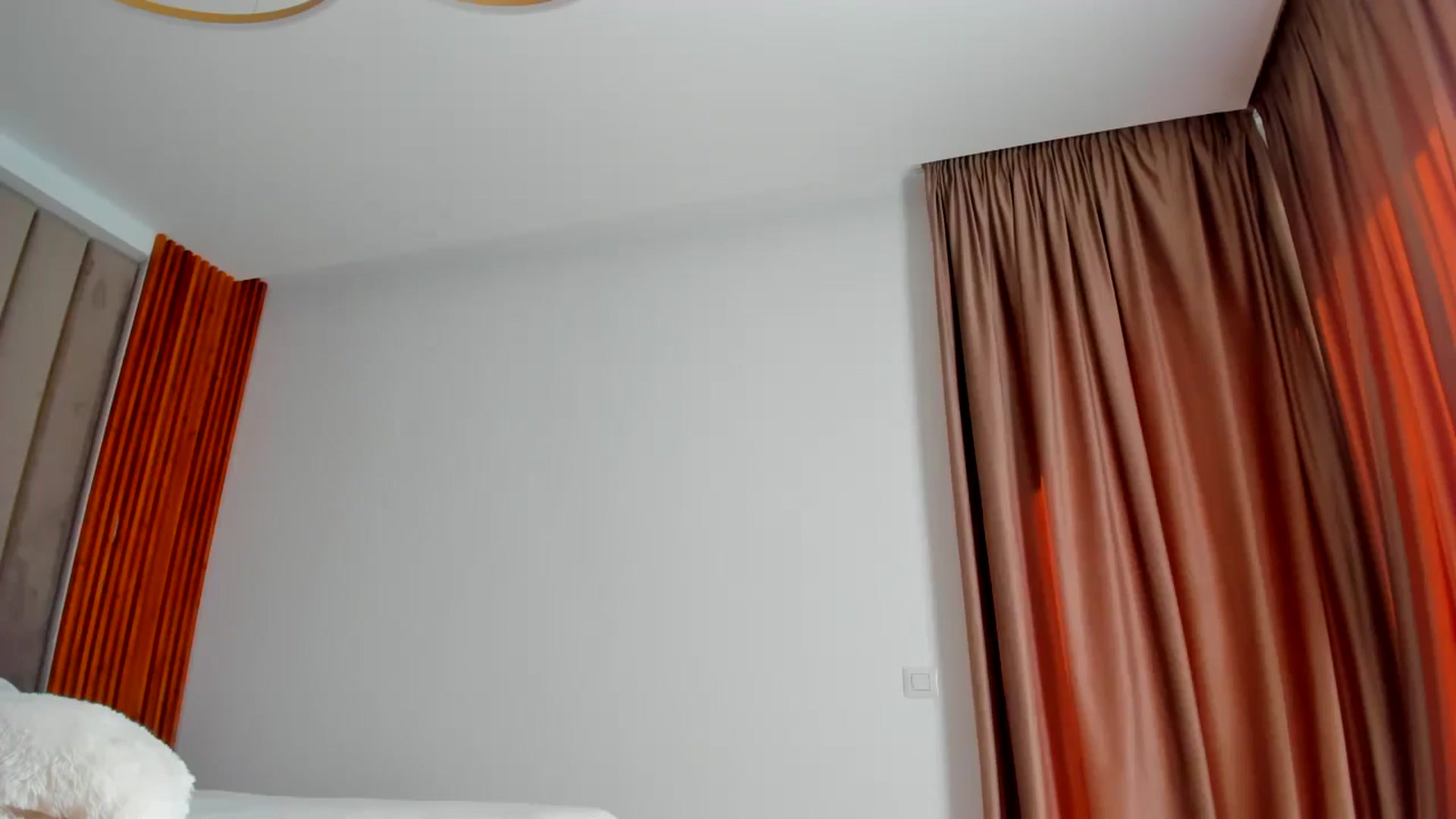 Gallery image thumbnail from SerenDYpity's myfreecams stream on, 04/01/2025, 14:28 image 18 of 20