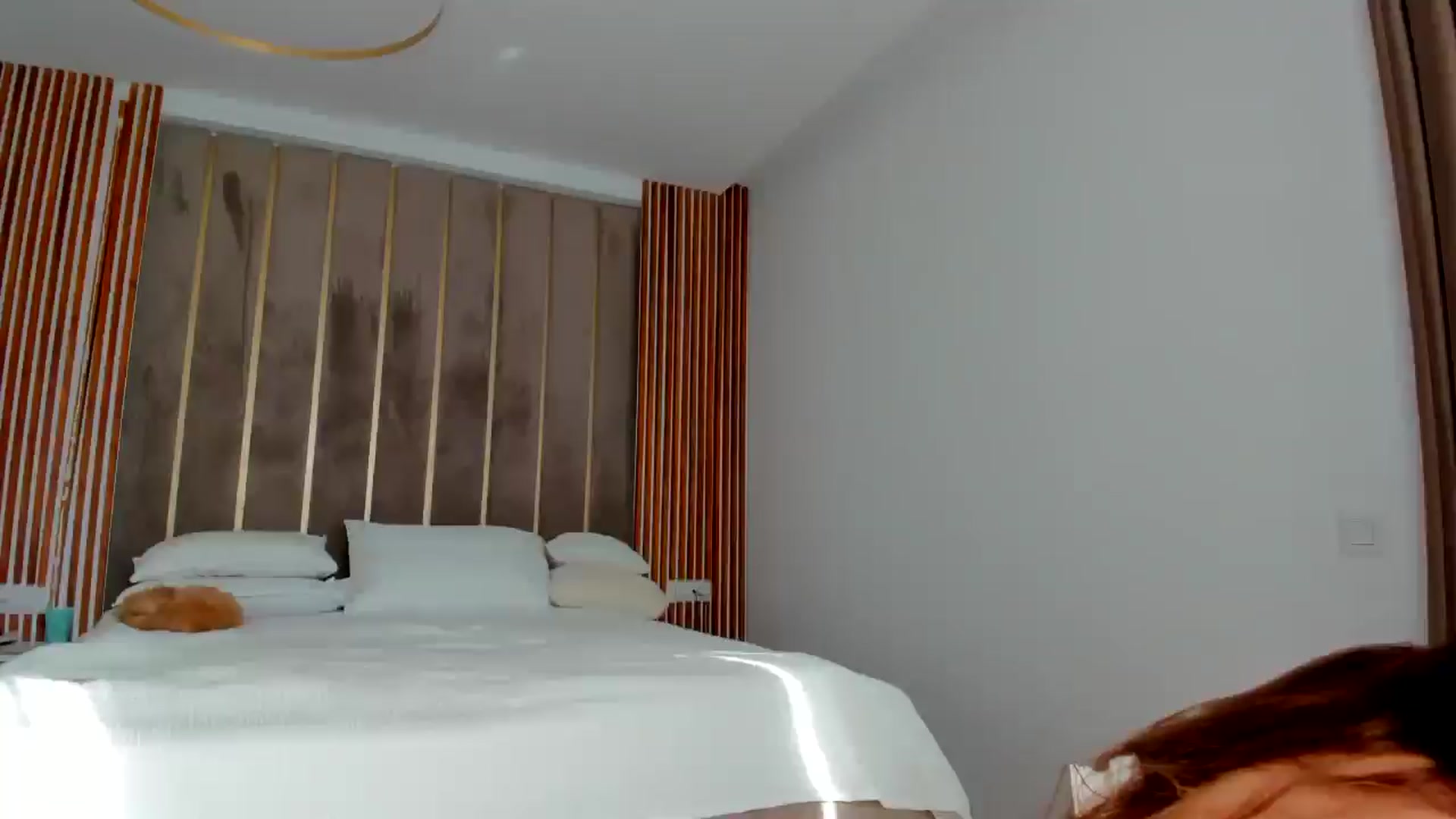 Gallery image thumbnail from SerenDYpity's myfreecams stream on, 04/15/2025, 14:40 image 12 of 20