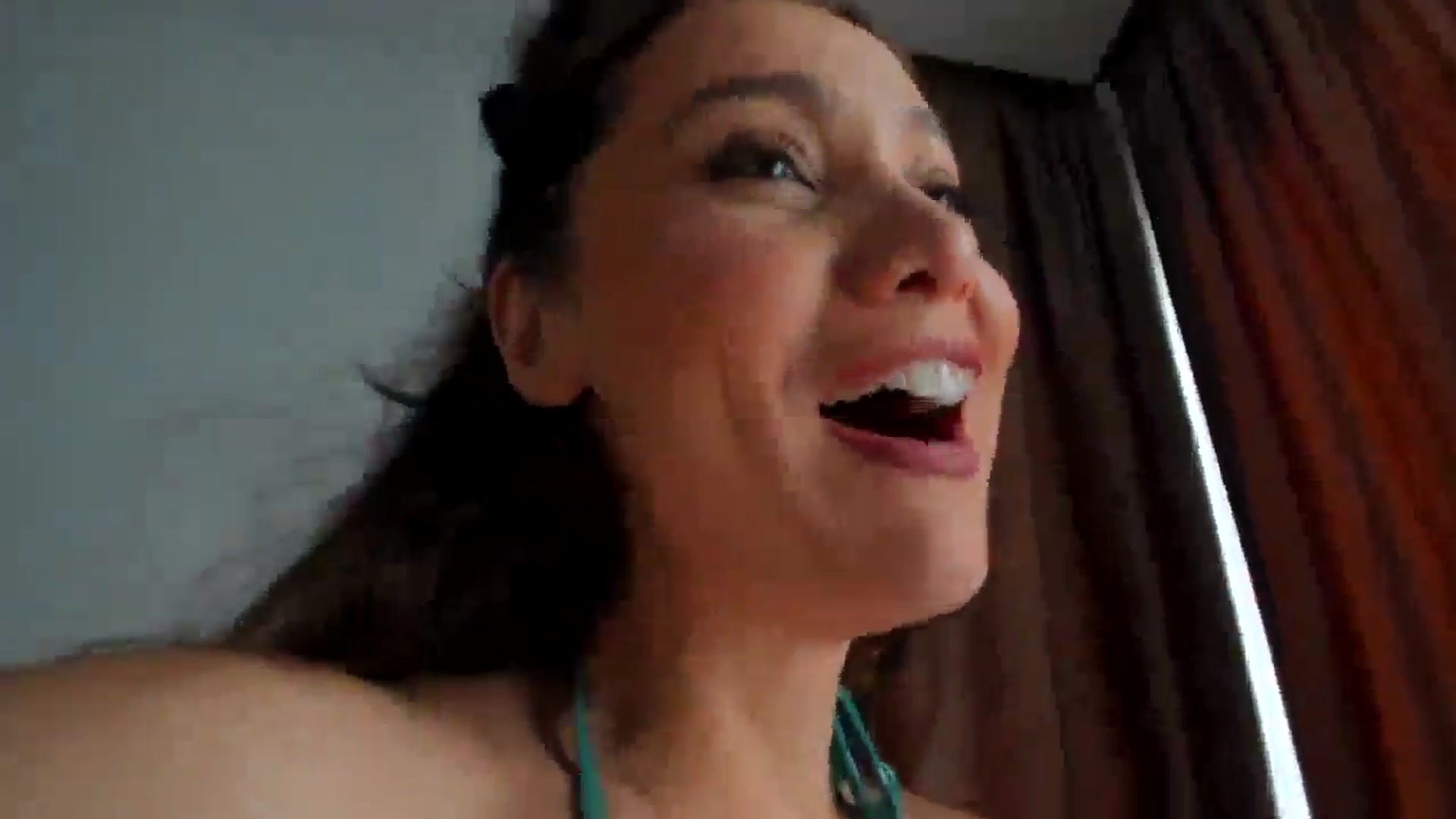 Gallery image thumbnail from SerenDYpity's myfreecams stream on, 04/19/2025, 16:09 image 14 of 20