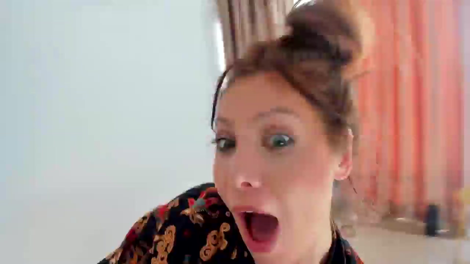 Gallery image thumbnail from SerenDYpity's myfreecams stream on, 05/01/2025, 16:01 image 15 of 20