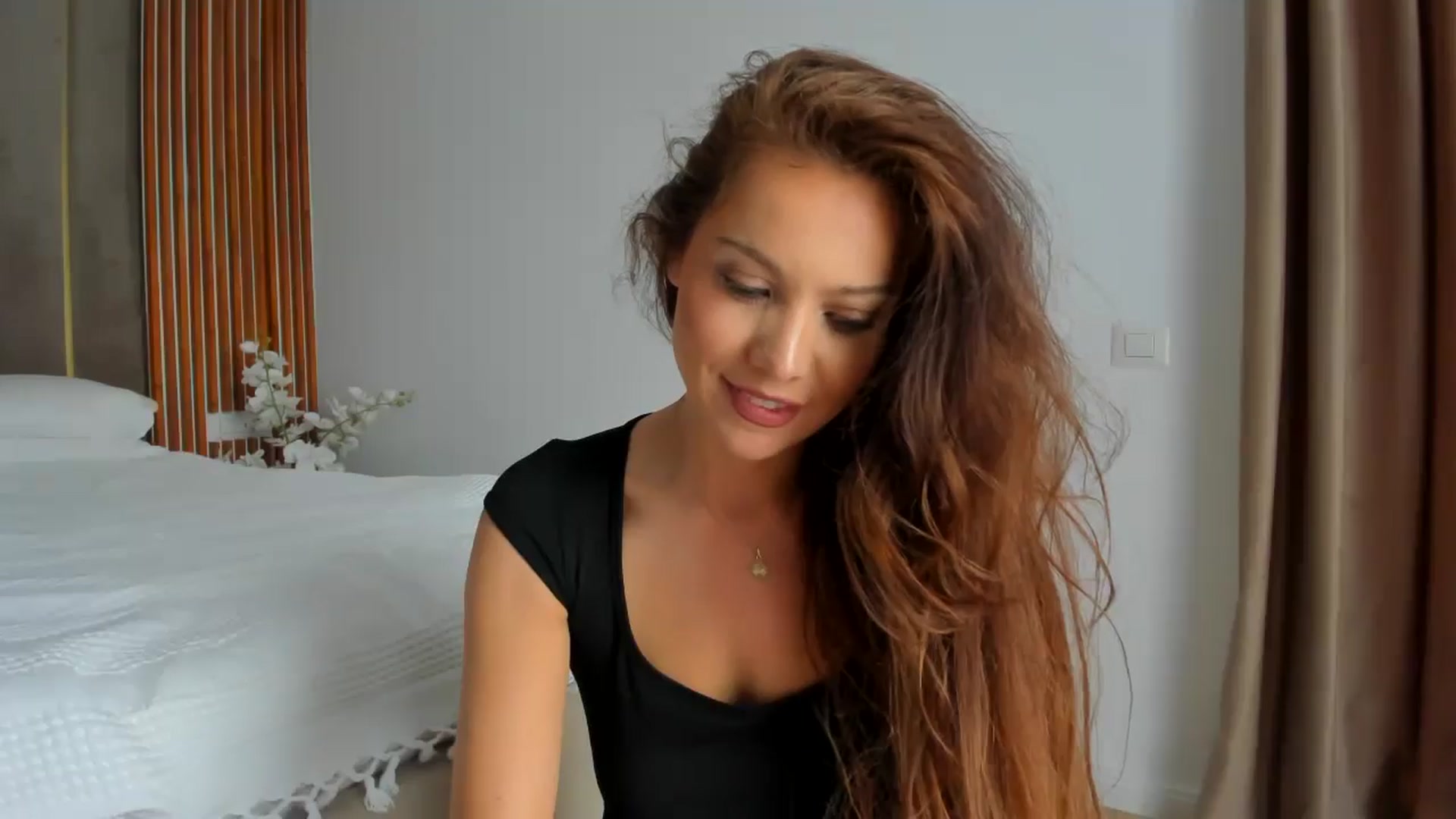 Gallery image thumbnail from SerenDYpity's myfreecams stream on, 05/13/2025, 14:16 image 14 of 20