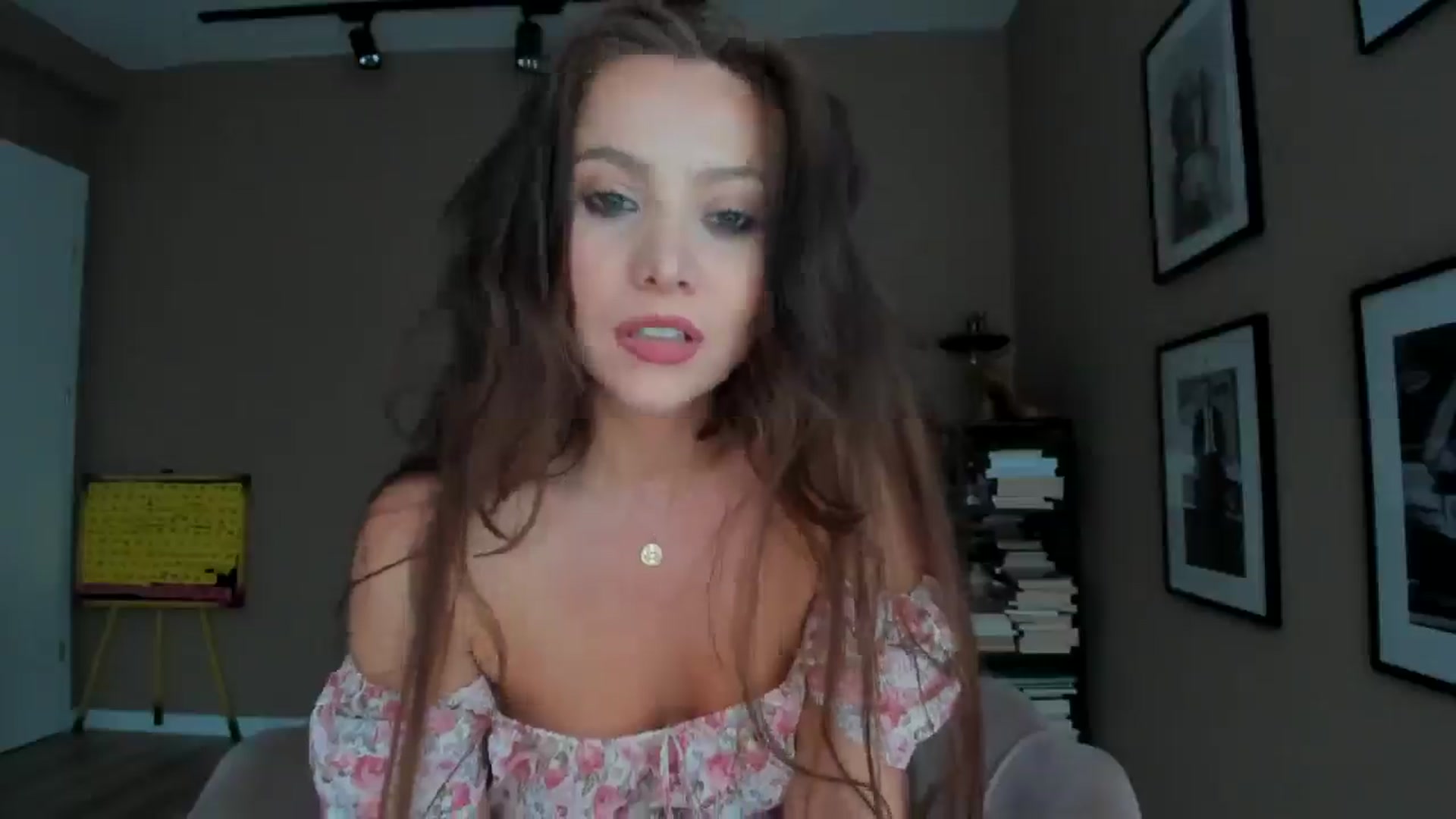 Gallery image thumbnail from SerenDYpity's myfreecams stream on, 05/14/2025, 17:42 image 13 of 20
