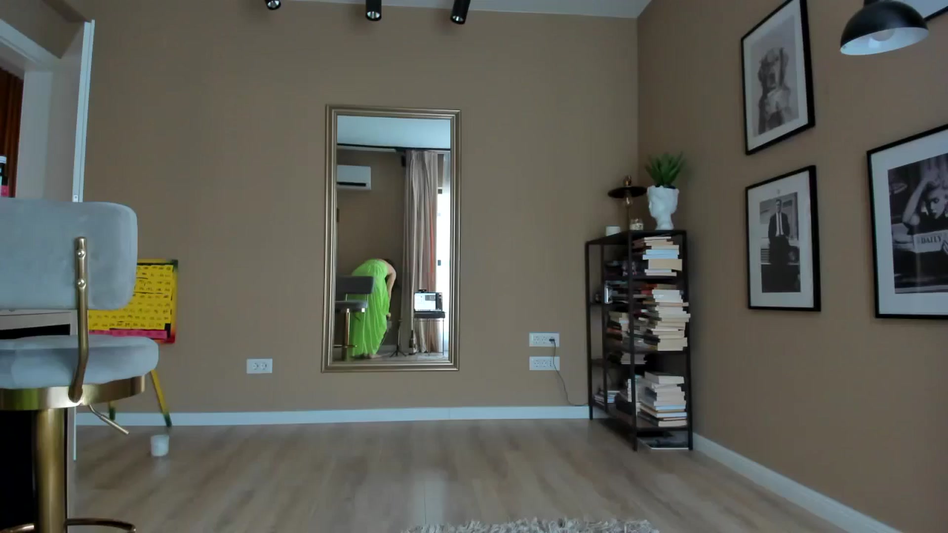 Gallery image thumbnail from SerenDYpity's myfreecams stream on, 06/13/2025, 15:11 image 15 of 20