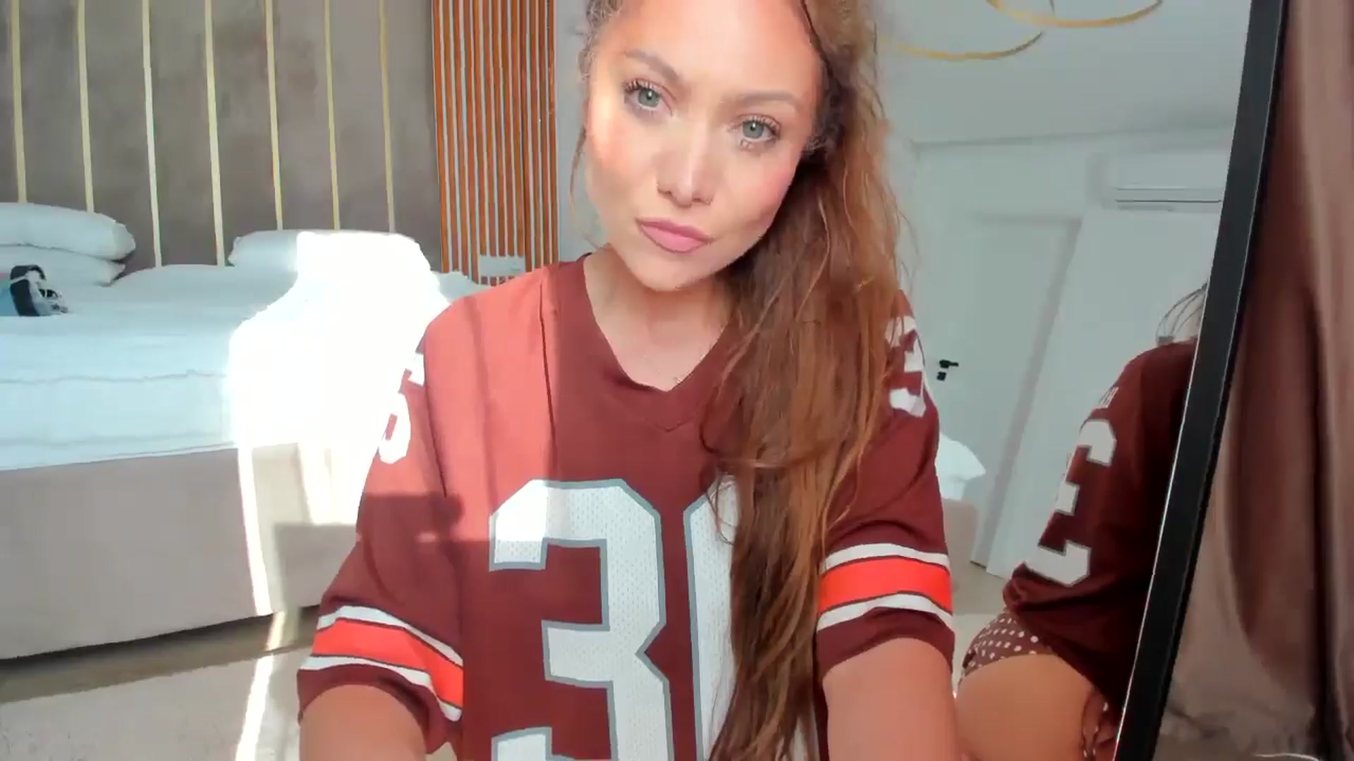 Gallery image thumbnail from SerenDYpity's myfreecams stream on, 06/15/2025, 17:00 image 5 of 20