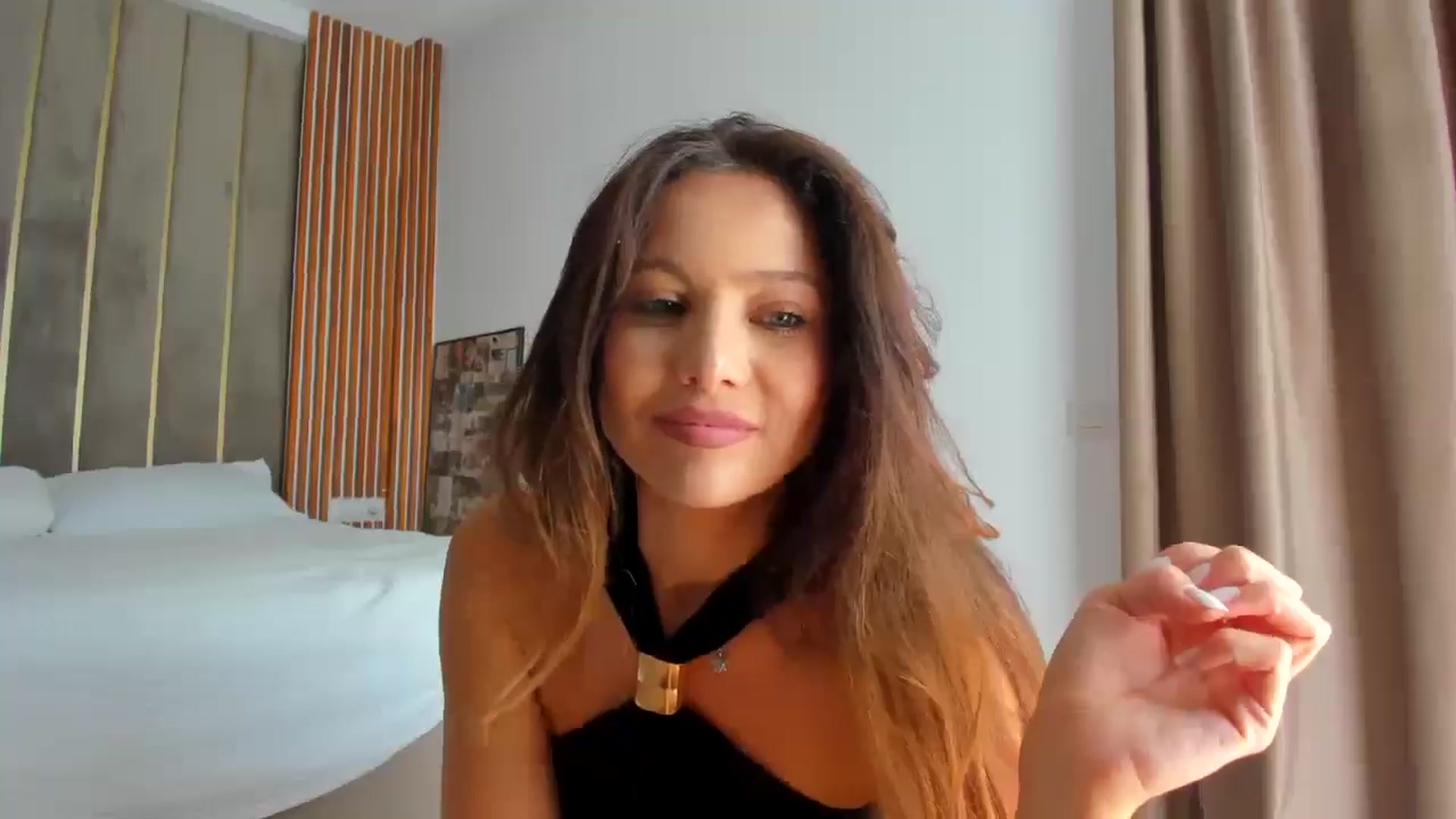 Gallery image thumbnail from SerenDYpity's myfreecams stream on, 08/05/2025, 14:03 image 8 of 20