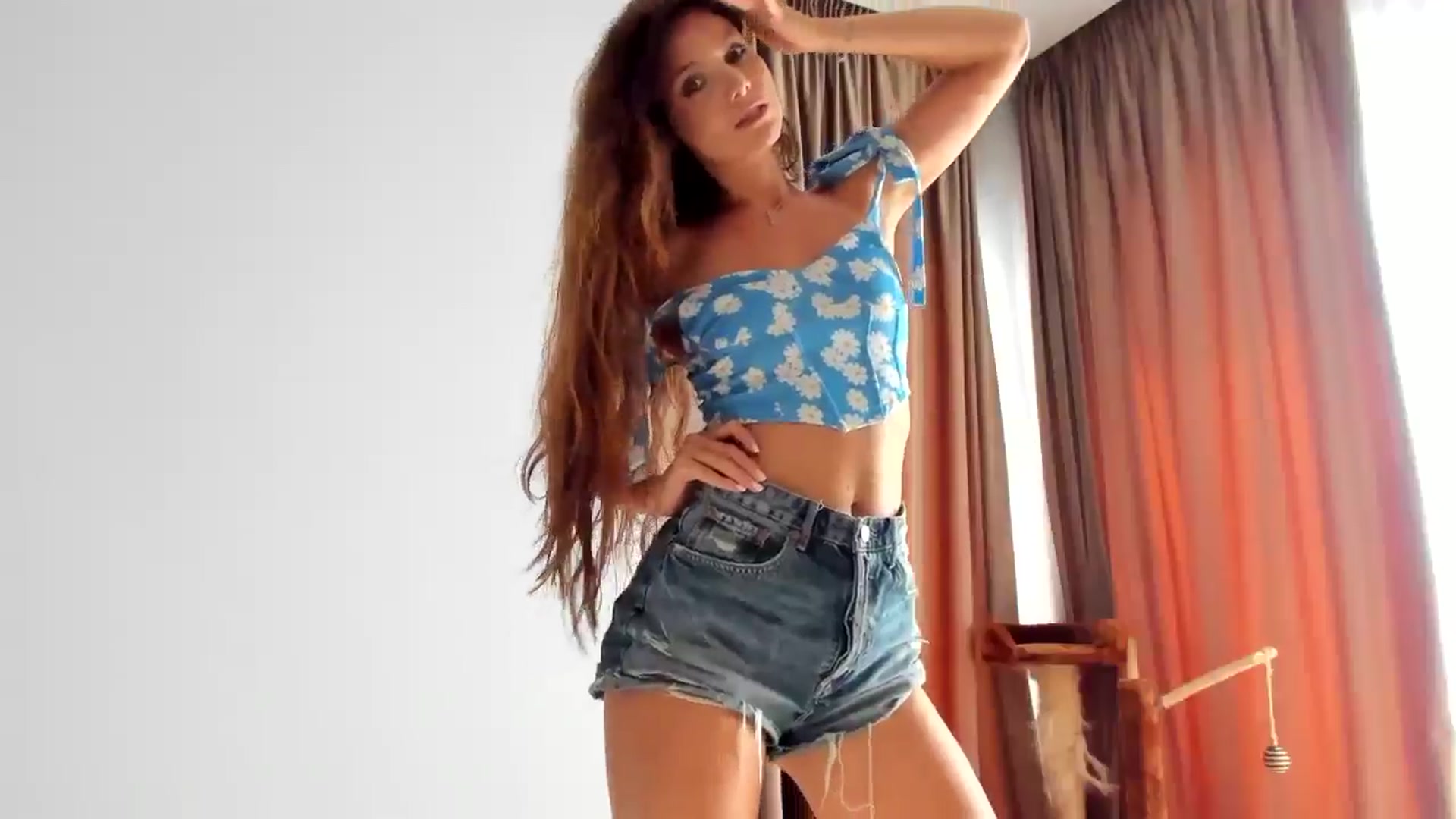 Gallery image thumbnail from SerenDYpity's myfreecams stream on, 08/12/2025, 14:30 image 14 of 20