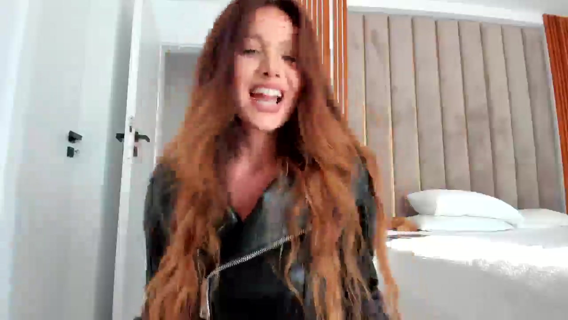 Gallery image thumbnail from SerenDYpity's myfreecams stream on, 08/19/2025, 16:09 image 3 of 20