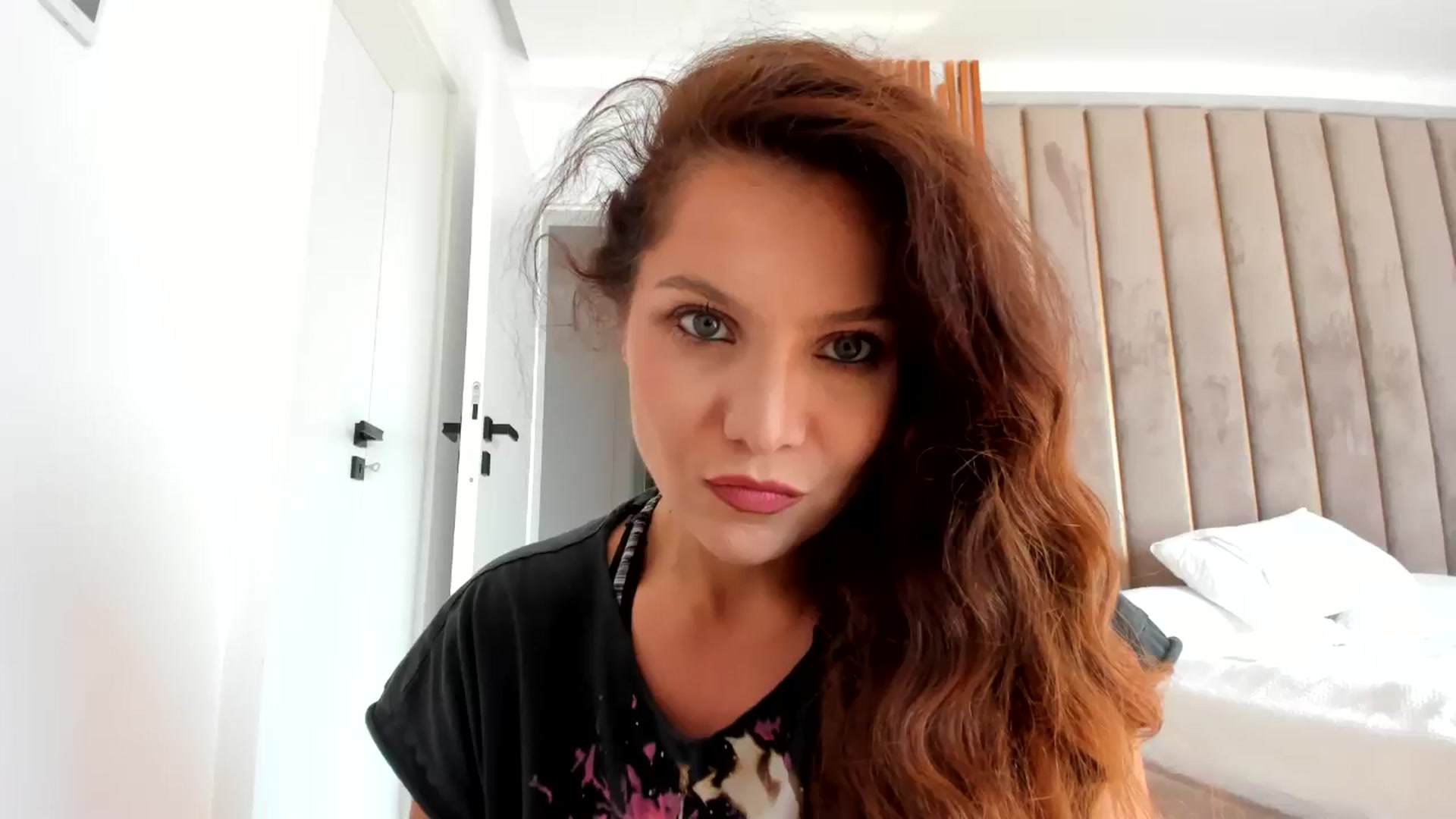 Gallery image thumbnail from SerenDYpity's myfreecams stream on, 09/03/2025, 15:32 image 1 of 20