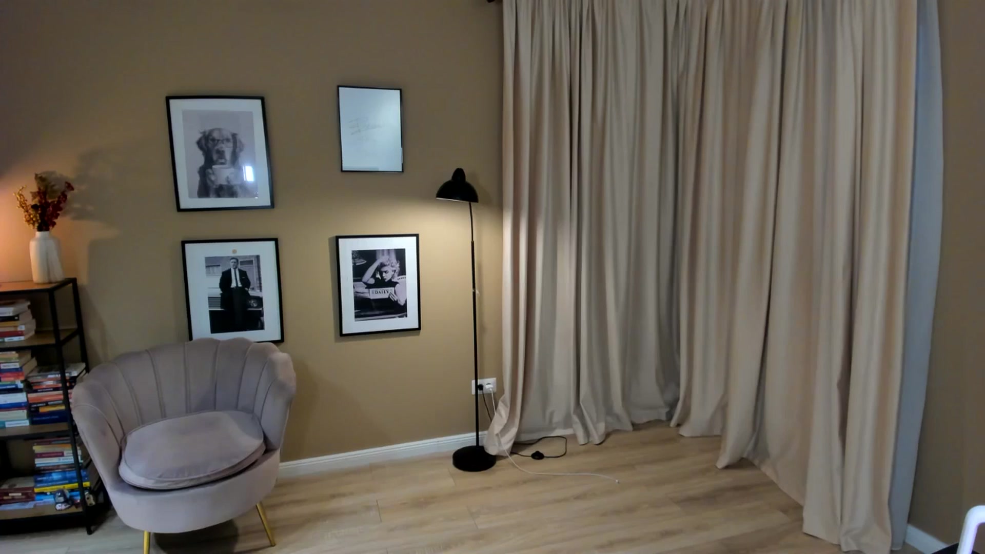 Gallery image thumbnail from SerenDYpity's myfreecams stream on, 09/14/2025, 17:19 image 1 of 20