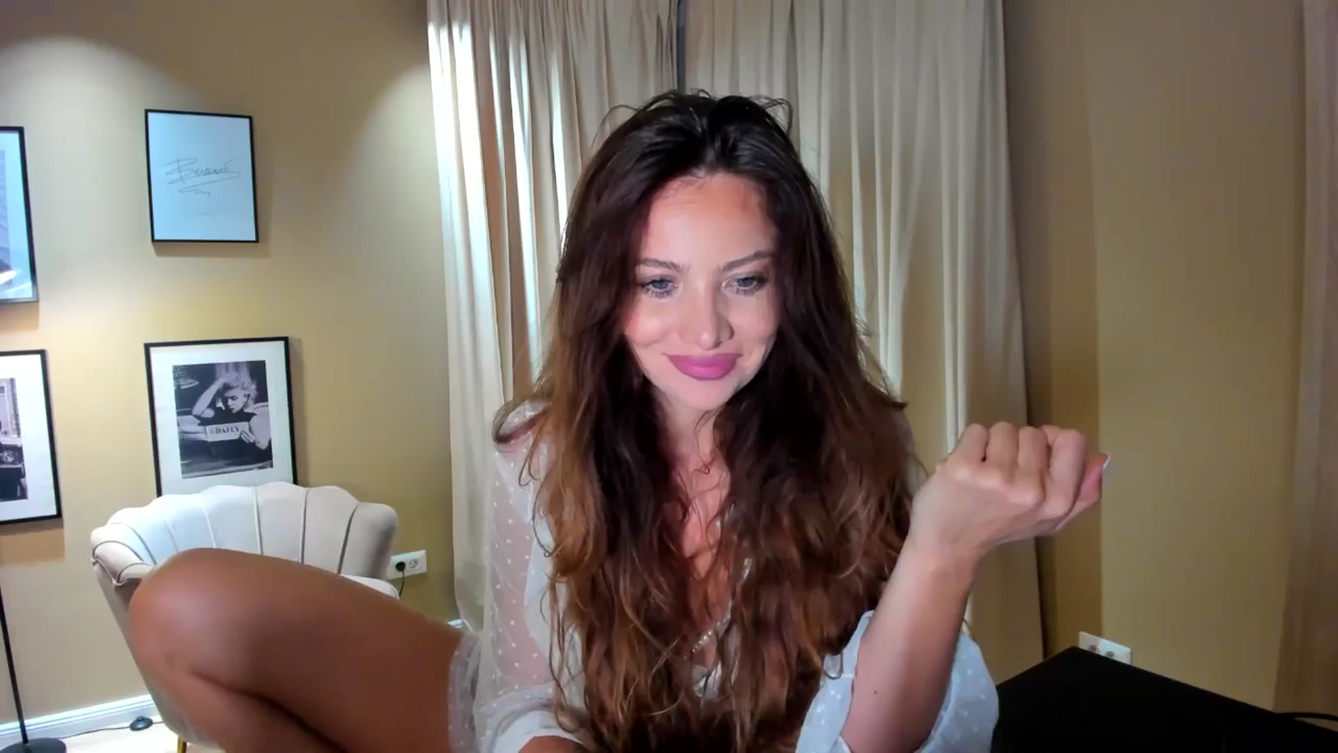 Gallery image thumbnail from SerenDYpity's myfreecams stream on, 09/25/2025, 16:58 image 7 of 20