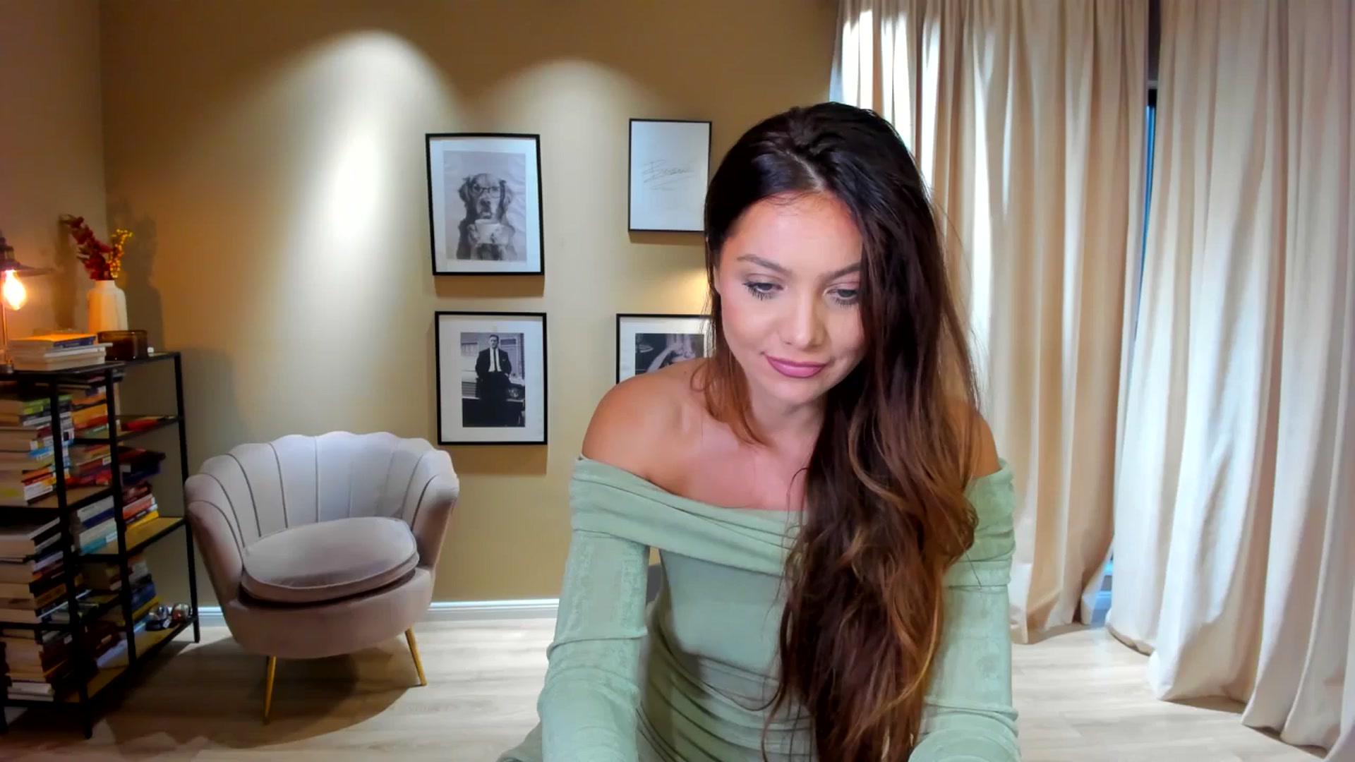 Gallery image thumbnail from SerenDYpity's myfreecams stream on, 10/11/2025, 16:17 image 4 of 20