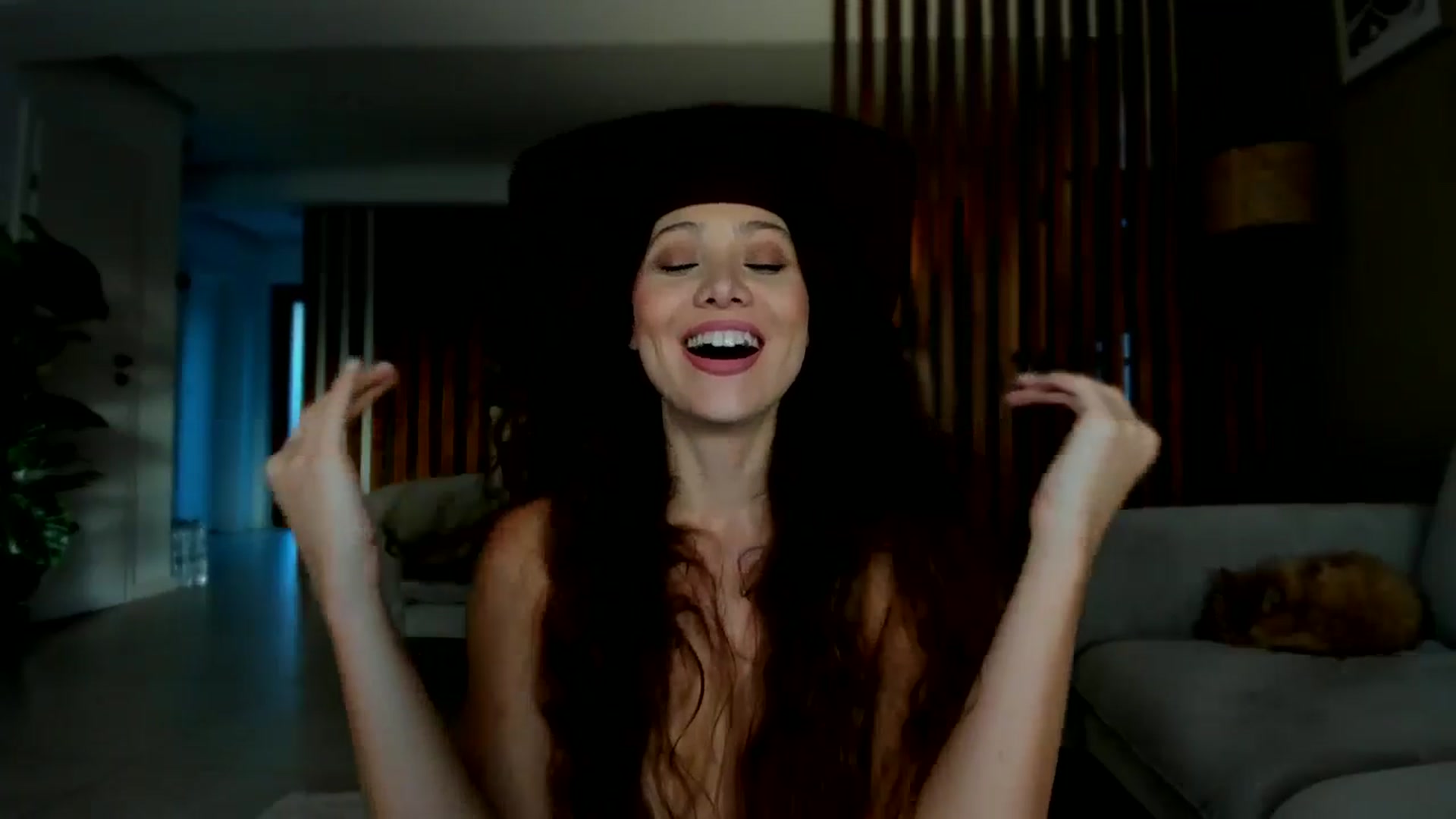Gallery image thumbnail from SerenDYpity's myfreecams stream on, 10/15/2025, 15:54 image 6 of 20