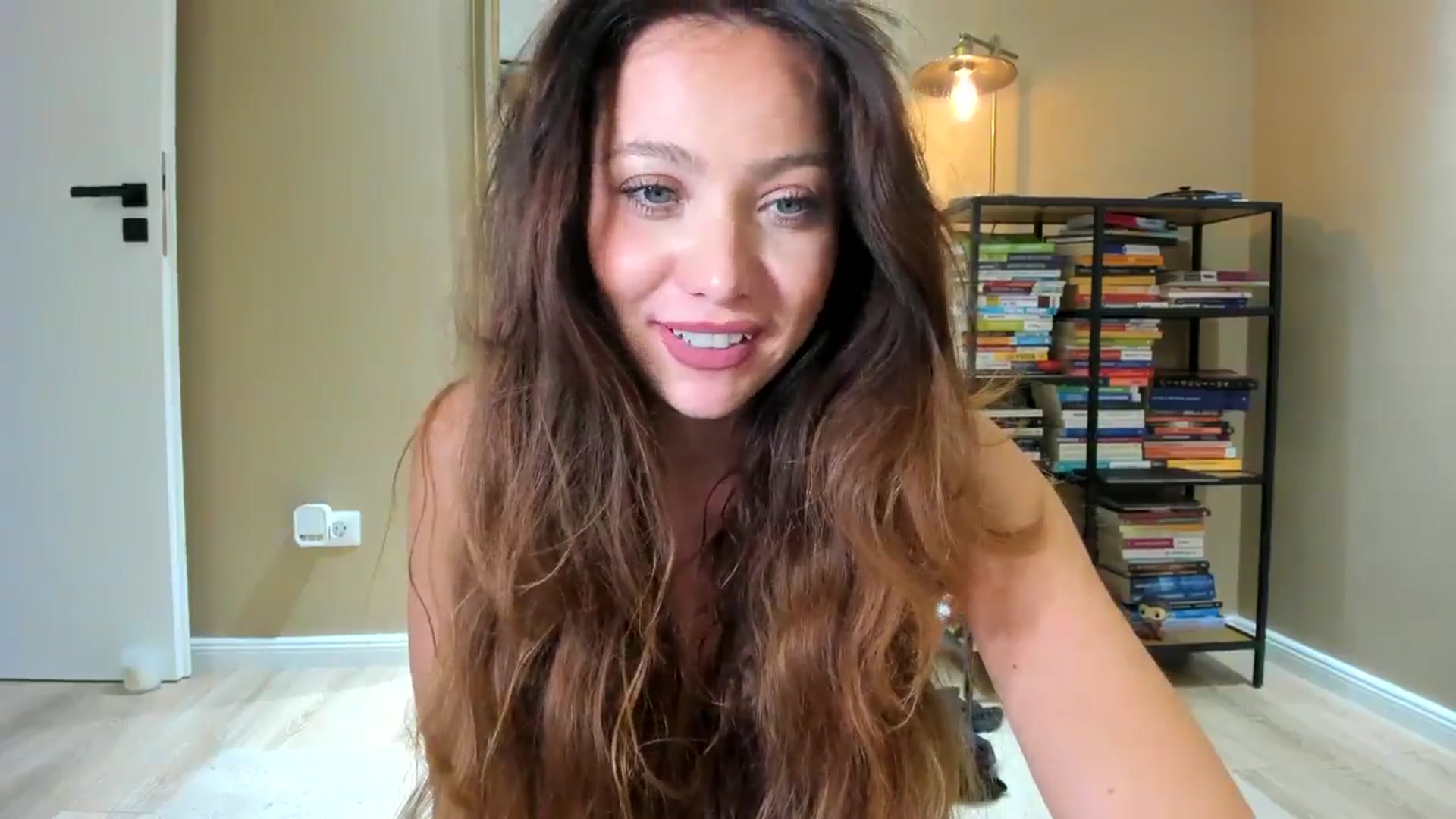 Gallery image thumbnail from SerenDYpity's myfreecams stream on, 10/16/2025, 14:15 image 11 of 20