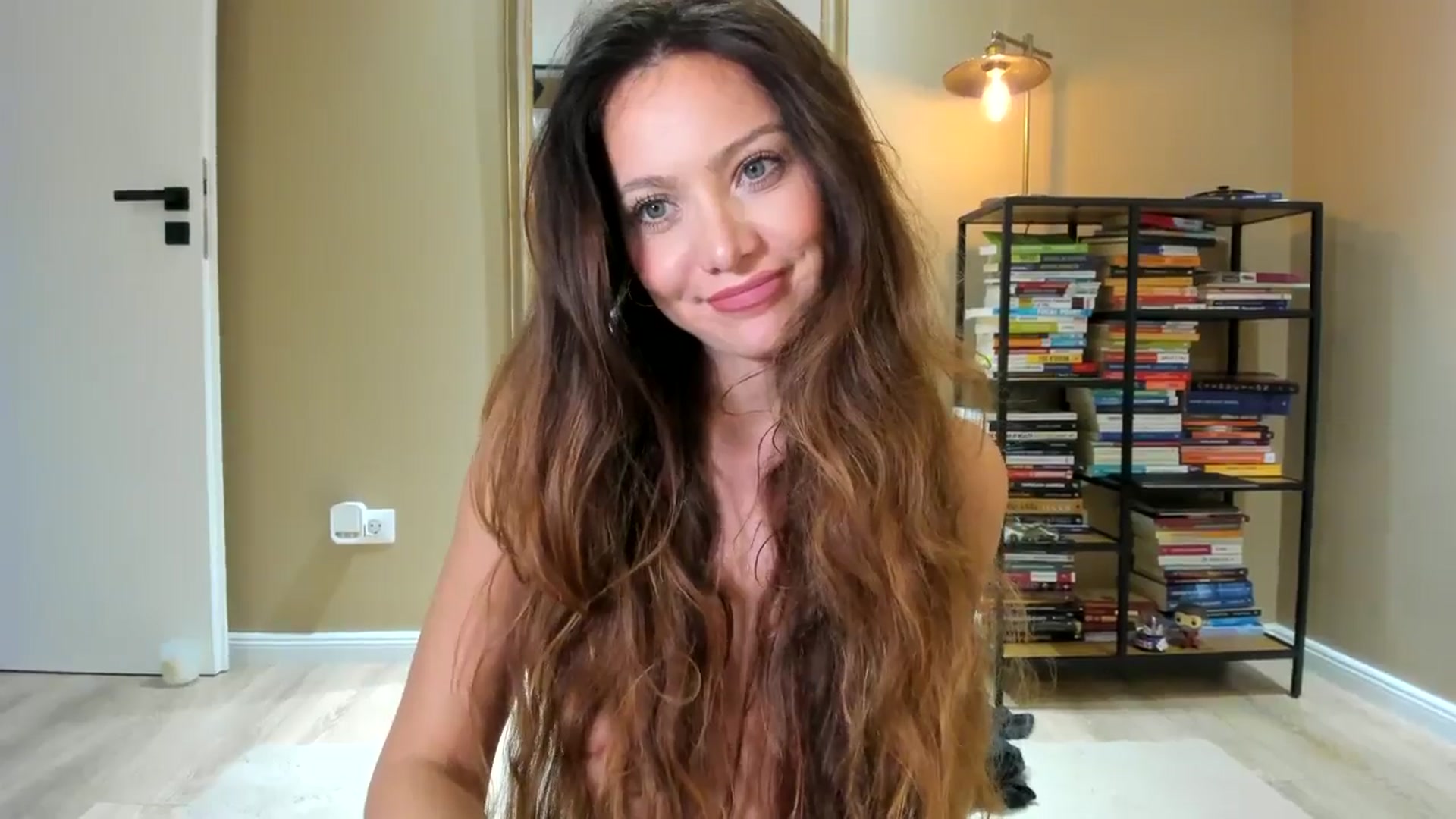 Gallery image thumbnail from SerenDYpity's myfreecams stream on, 10/16/2025, 14:15 image 10 of 20