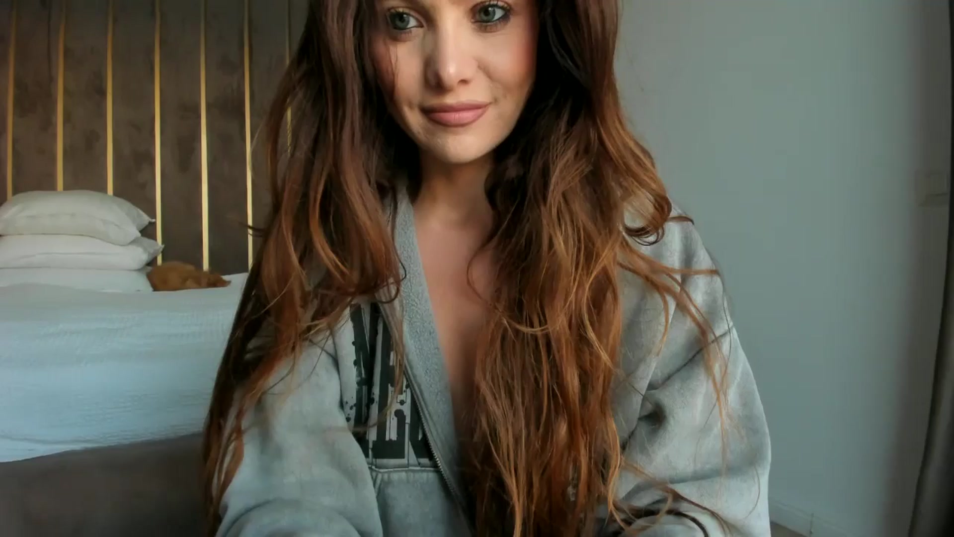 Gallery image thumbnail from SerenDYpity's myfreecams stream on, 10/25/2025, 17:21 image 1 of 20