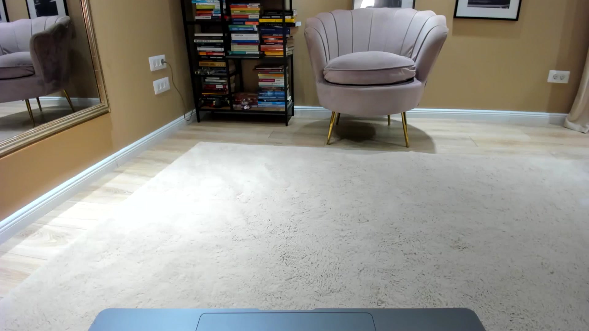 Gallery image thumbnail from SerenDYpity's myfreecams stream on, 11/12/2025, 16:20 image 2 of 20