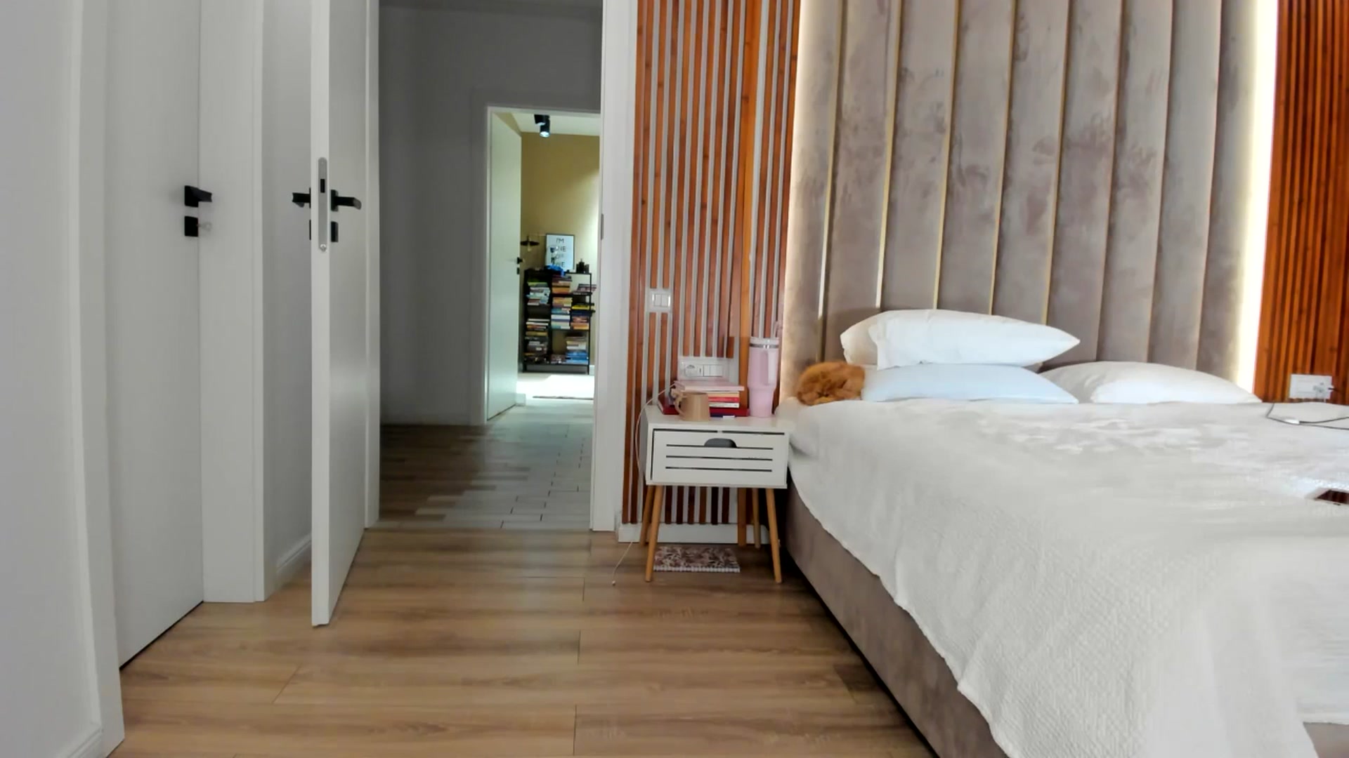 Gallery image thumbnail from SerenDYpity's myfreecams stream on, 11/19/2025, 14:59 image 18 of 20