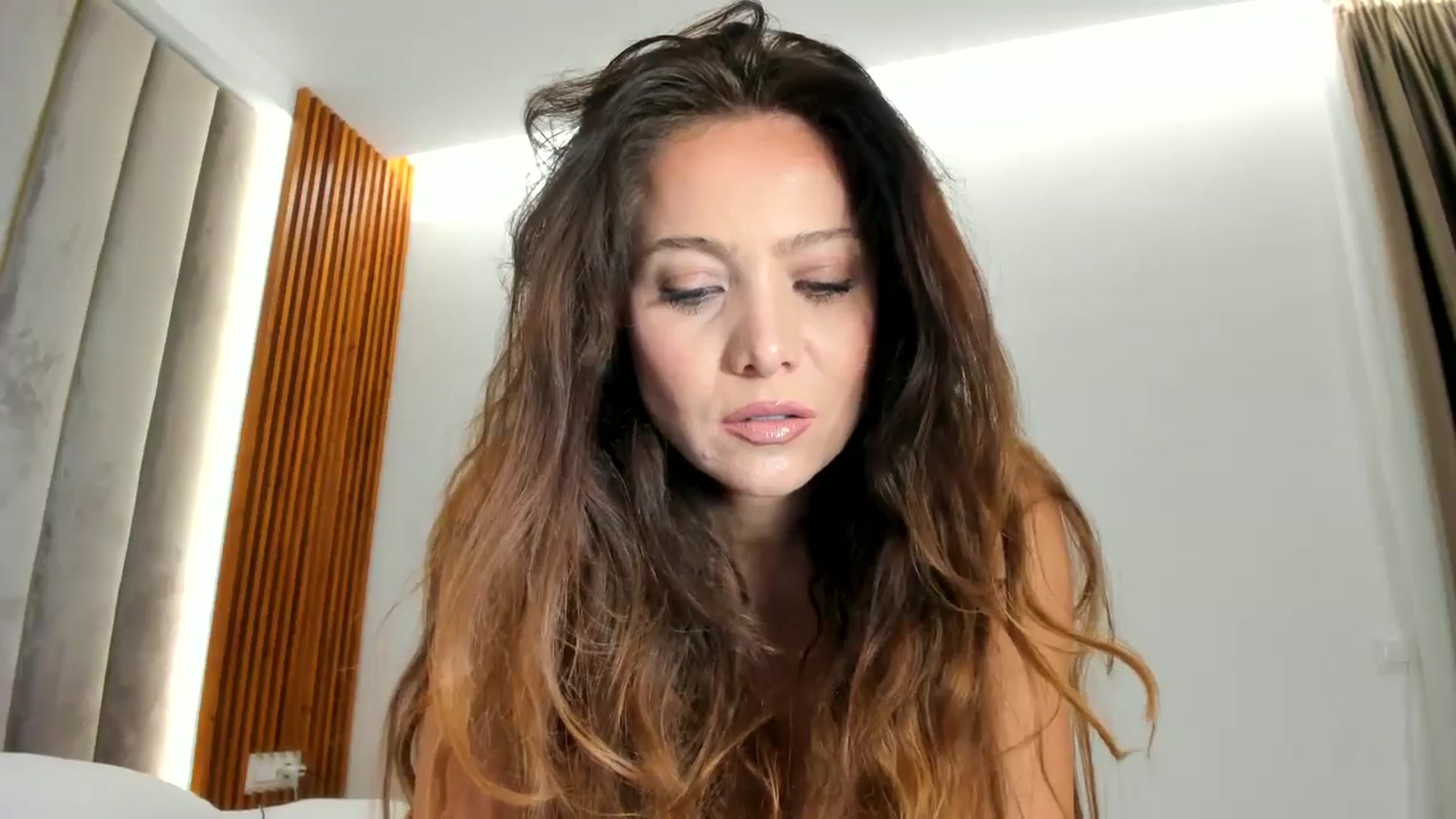 Gallery image thumbnail from SerenDYpity's myfreecams stream on, 11/19/2025, 16:08 image 10 of 20