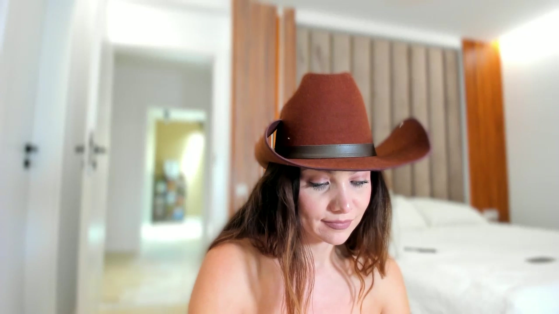 Gallery image thumbnail from SerenDYpity's myfreecams stream on, 11/22/2025, 18:32 image 12 of 20