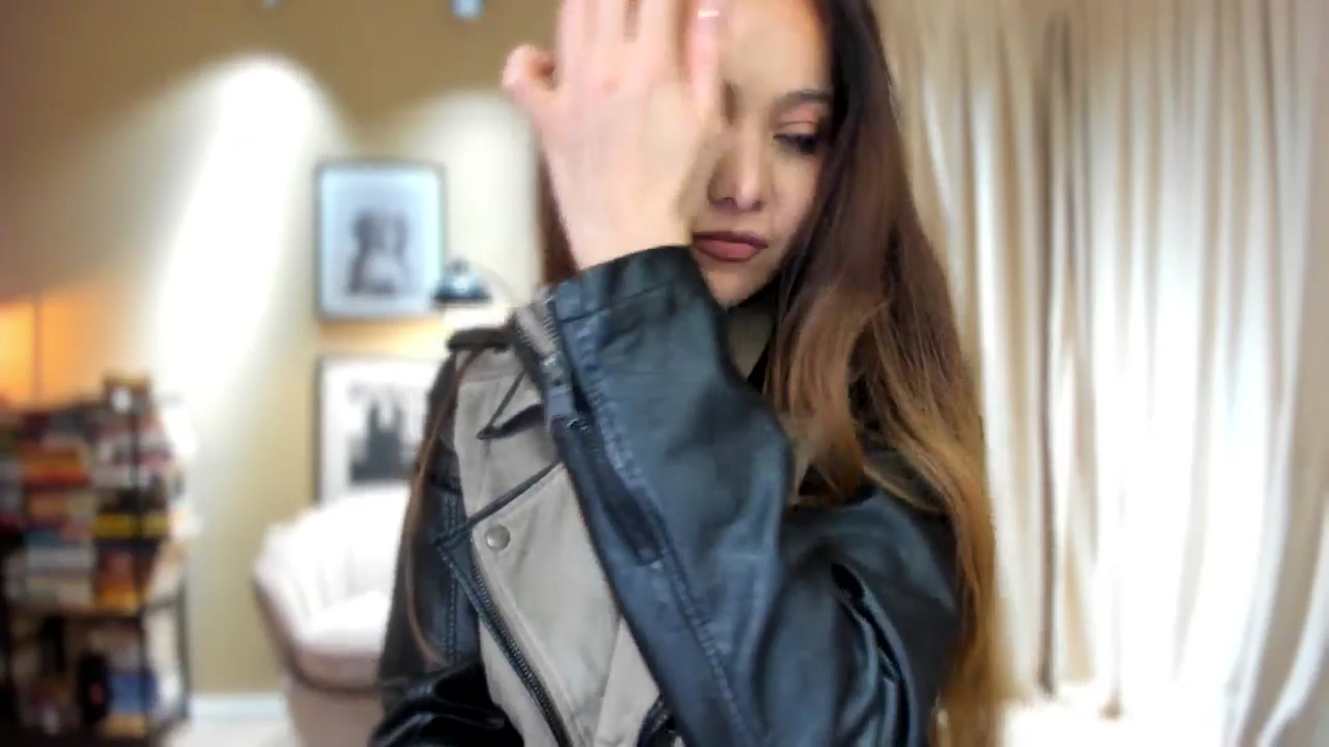 Gallery image thumbnail from SerenDYpity's myfreecams stream on, 11/23/2025, 18:47 image 9 of 20