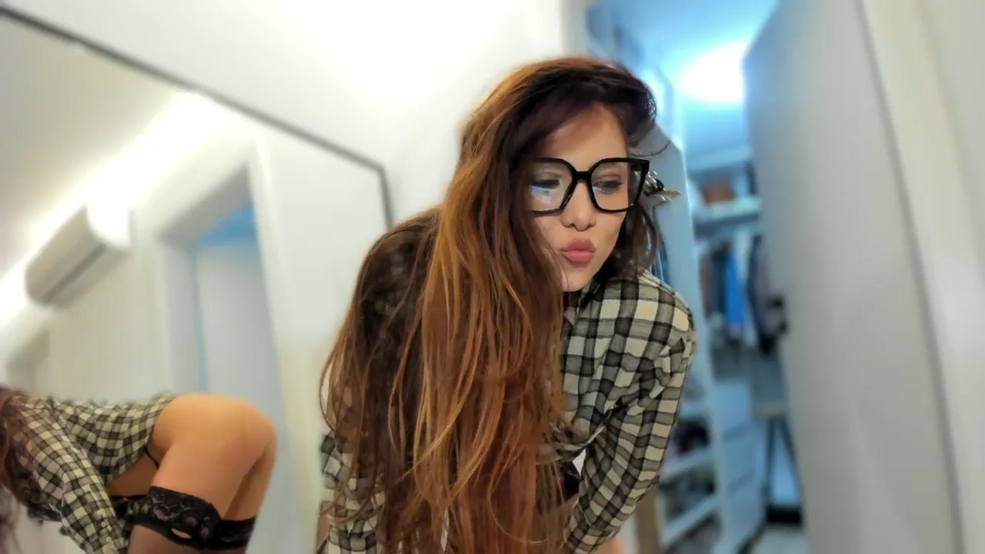 Gallery image thumbnail from SerenDYpity's myfreecams stream on, 11/24/2025, 18:02 image 17 of 20