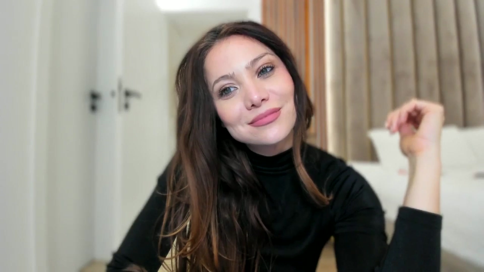 Gallery image thumbnail from SerenDYpity's myfreecams stream on, 11/24/2025, 18:56 image 2 of 20