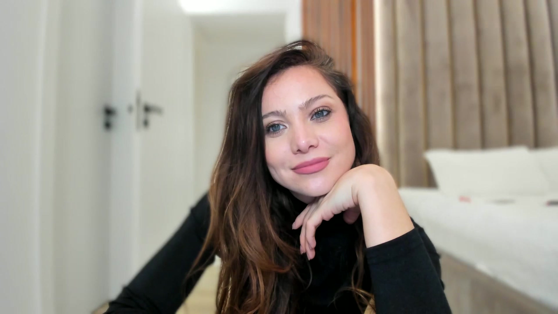 Gallery image thumbnail from SerenDYpity's myfreecams stream on, 11/24/2025, 18:56 image 4 of 20