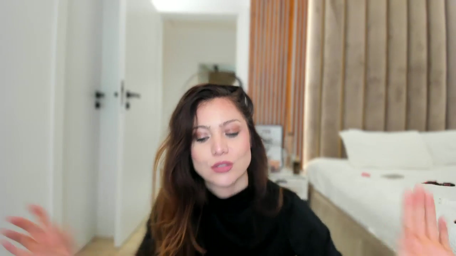 Gallery image thumbnail from SerenDYpity's myfreecams stream on, 11/24/2025, 18:56 image 9 of 20