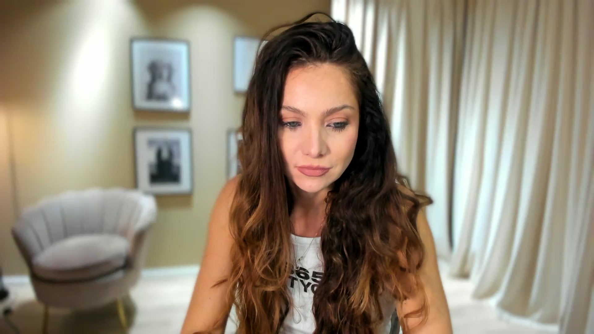 Gallery image thumbnail from SerenDYpity's myfreecams stream on, 12/08/2025, 17:07 image 17 of 20
