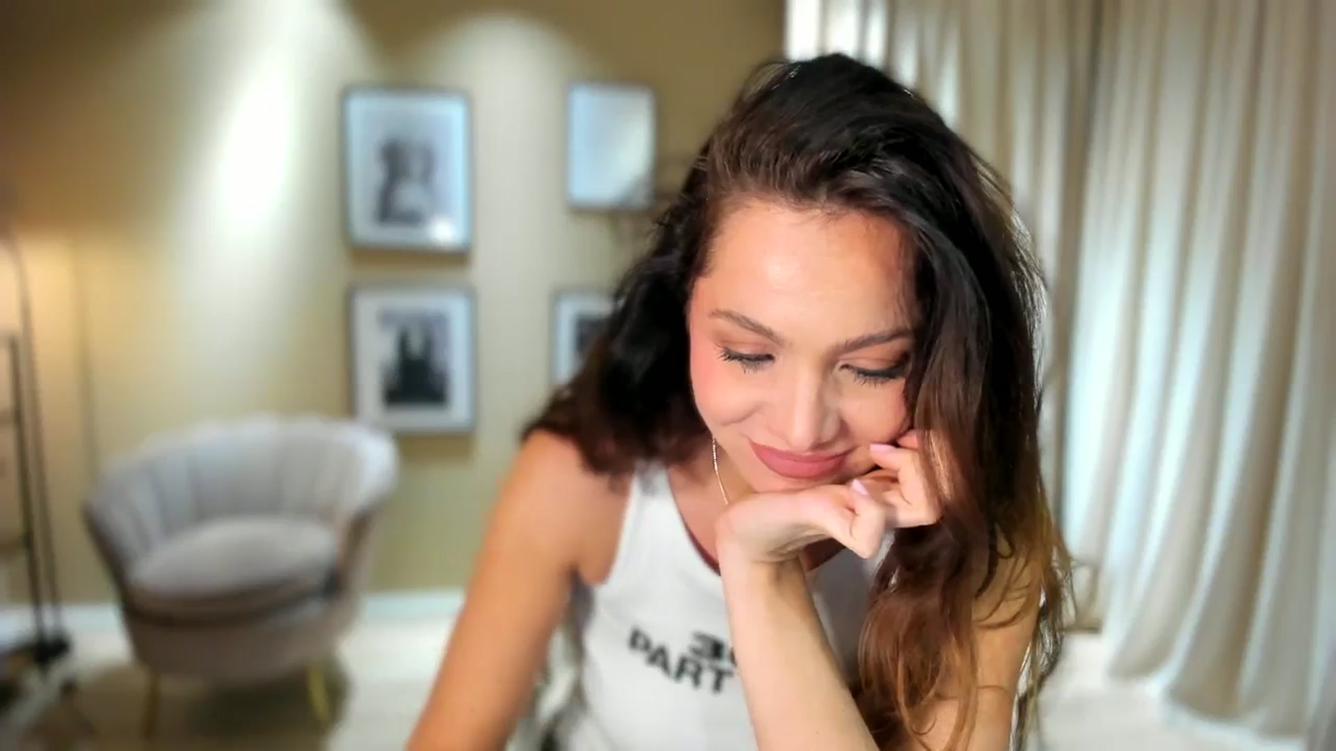 Gallery image thumbnail from SerenDYpity's myfreecams stream on, 12/08/2025, 17:07 image 14 of 20