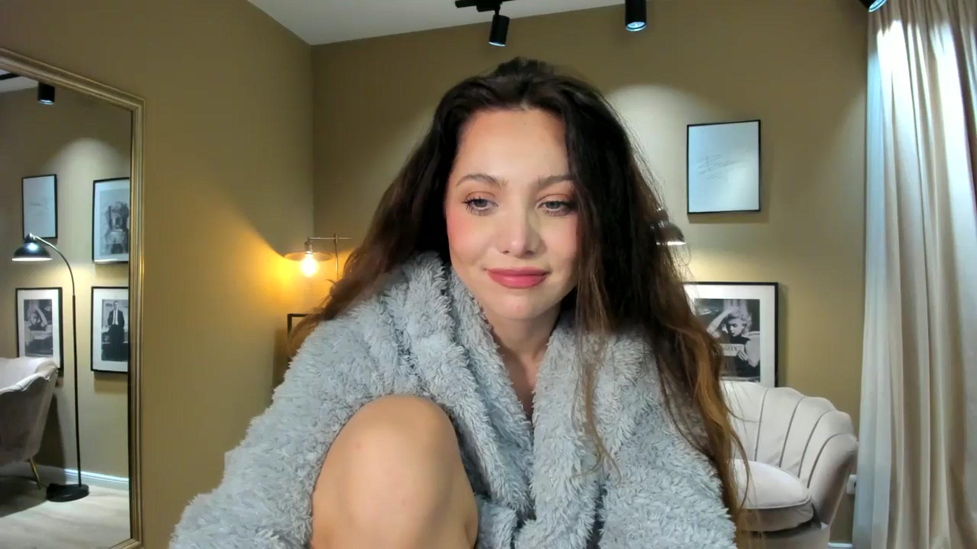 Gallery image thumbnail from SerenDYpity's myfreecams stream on, 12/14/2025, 15:13 image 18 of 20